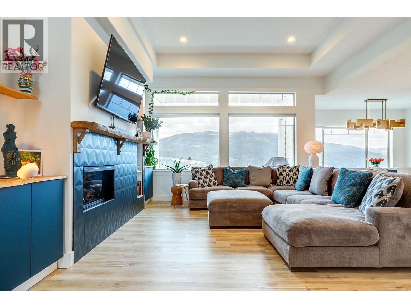 7313 Sunridge Road, Vernon, British Columbia  V1B 4C8 - Photo 8 - 10378369