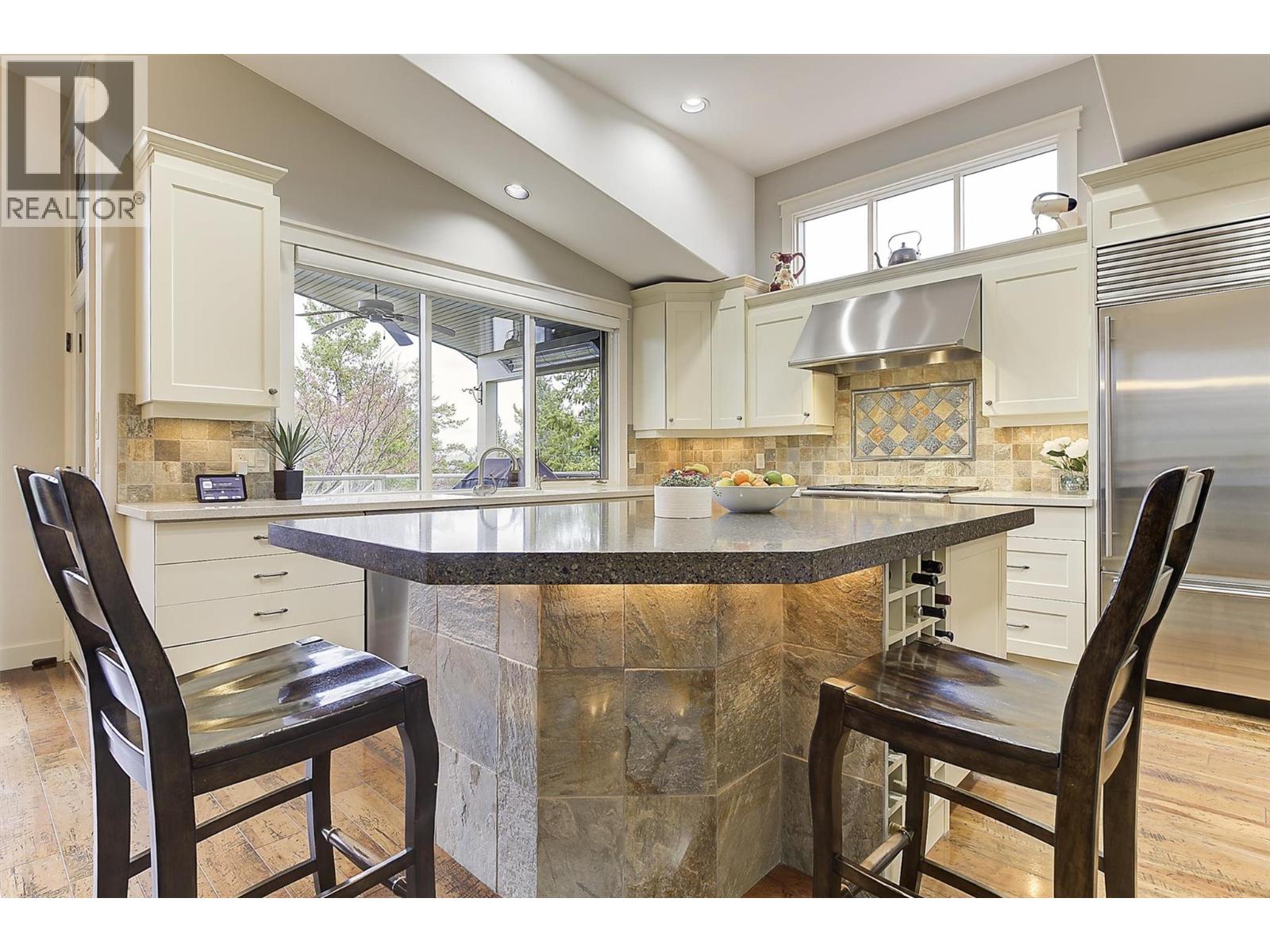 274 Knightsbridge Way, Kelowna, British Columbia  V1V 2A9 - Photo 19 - 10378236