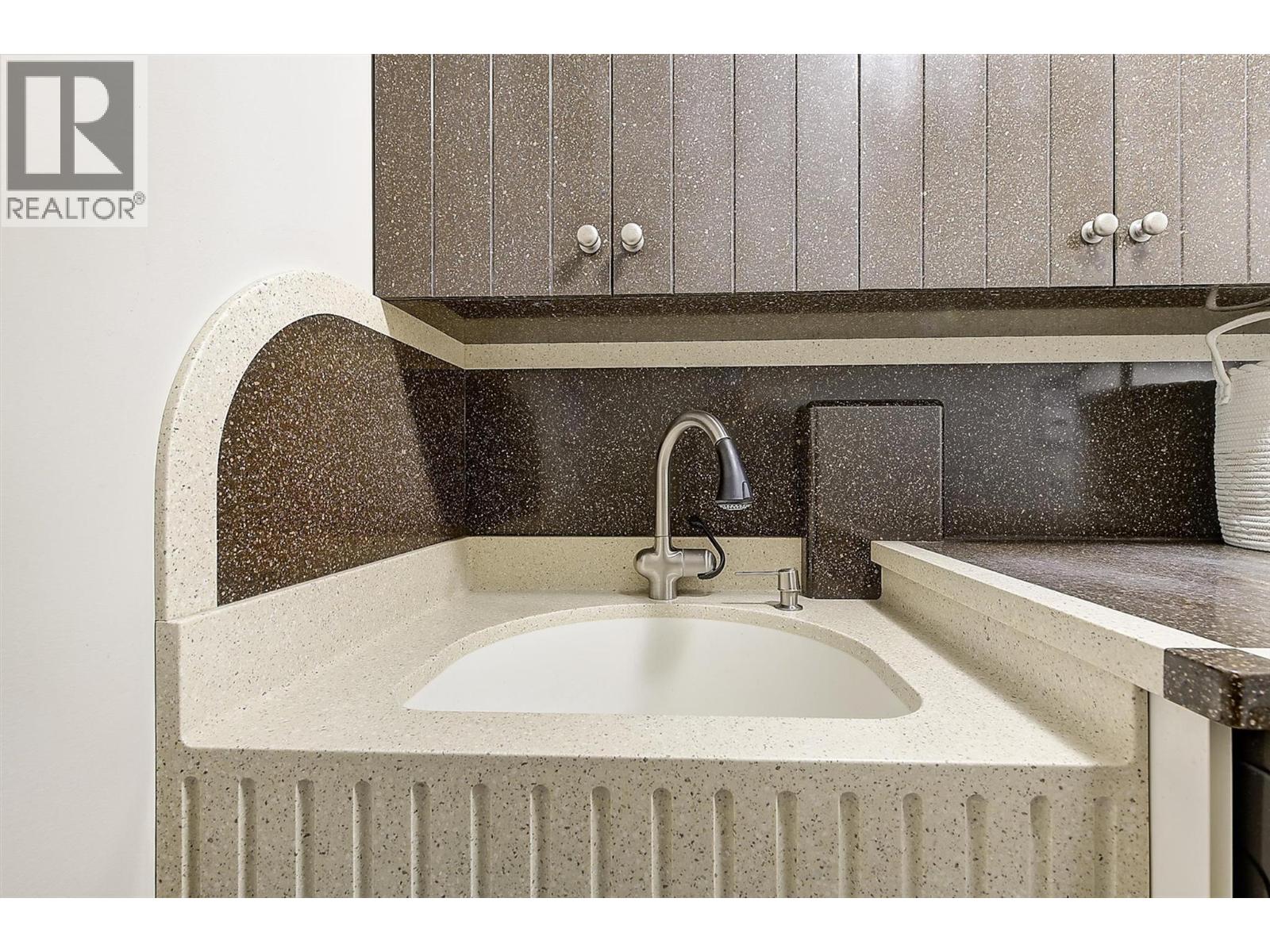 274 Knightsbridge Way, Kelowna, British Columbia  V1V 2A9 - Photo 21 - 10378236