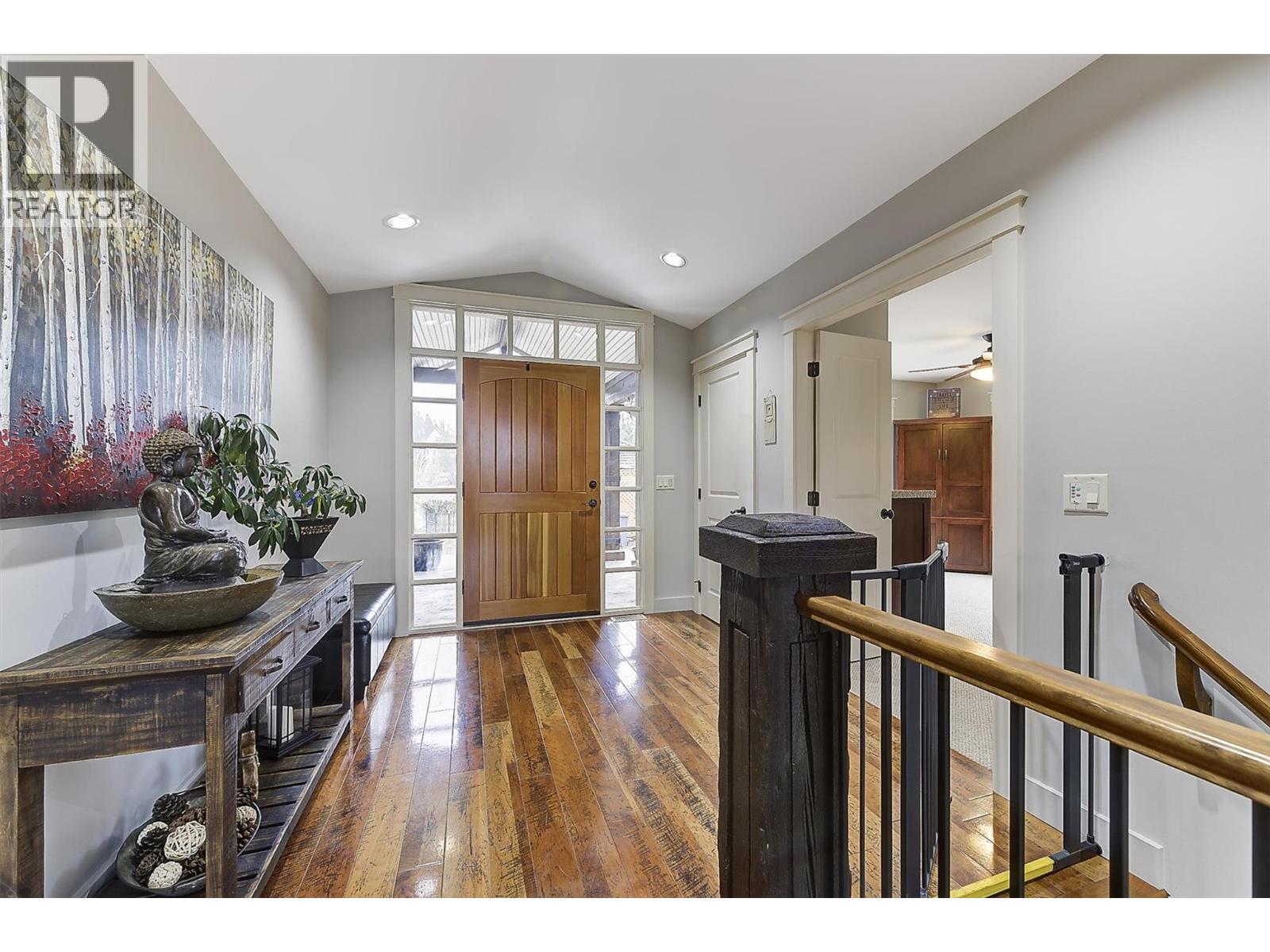 274 Knightsbridge Way, Kelowna, British Columbia  V1V 2A9 - Photo 4 - 10378236