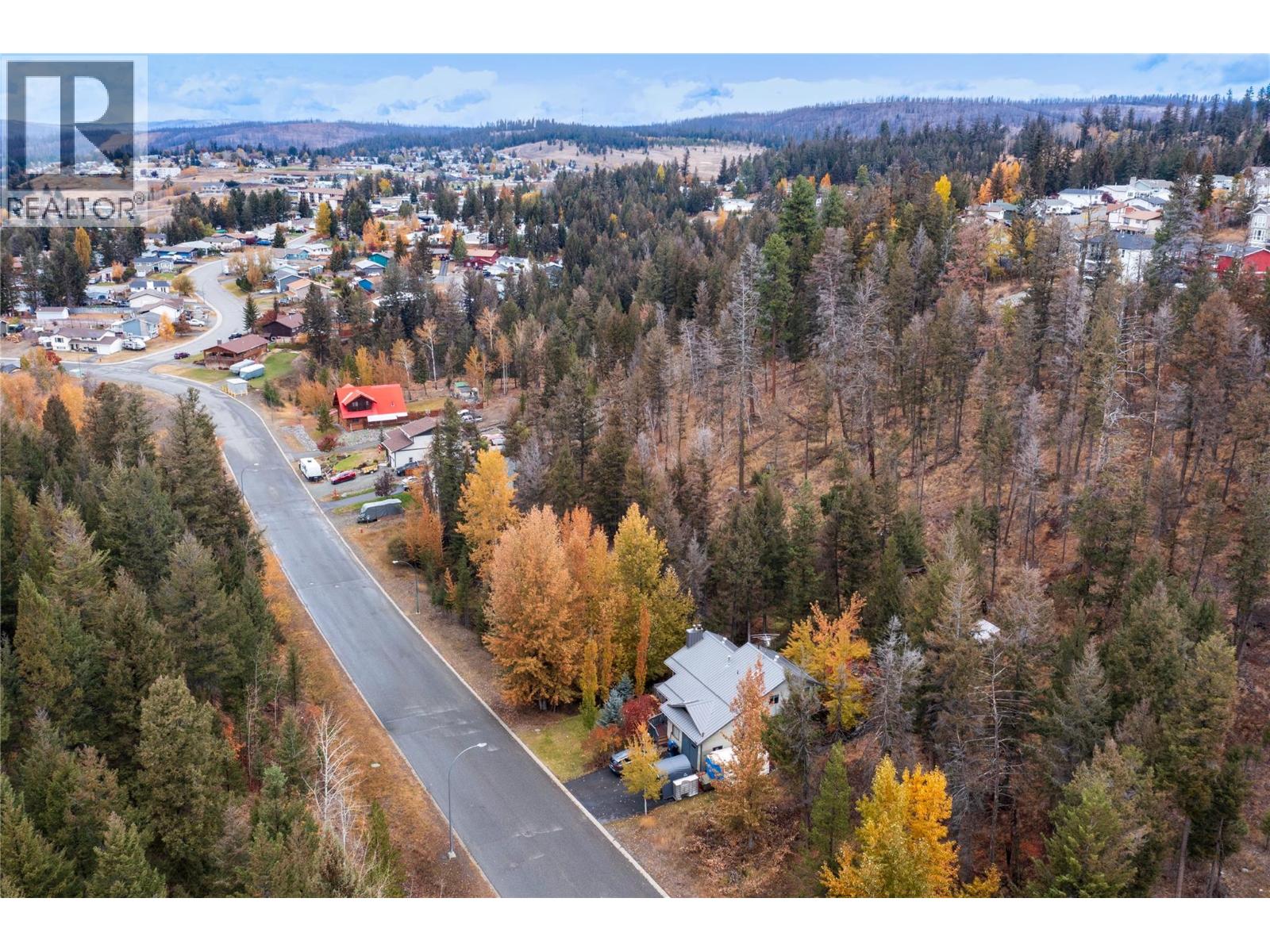 331 Poplar Drive, Logan Lake, British Columbia  V0K 1W0 - Photo 4 - 10378421