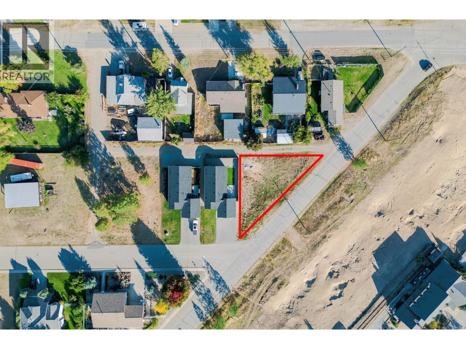 7624 18th Street, Grand Forks, British Columbia  V0H 1H0 - Photo 4 - 10378200