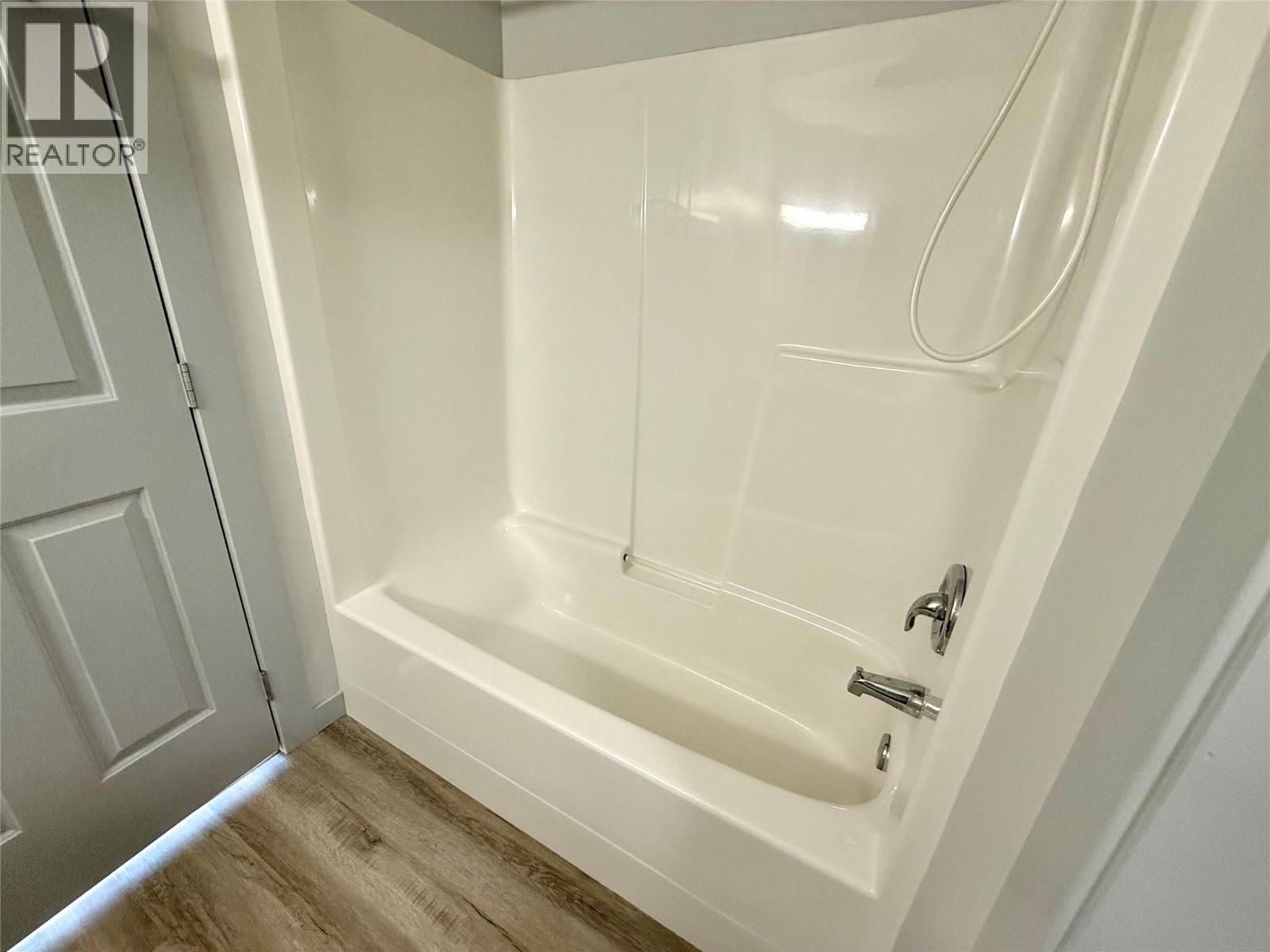 2210 Columbia Avenue Unit# 7, Castlegar, British Columbia  V1N 2X1 - Photo 23 - 10378041