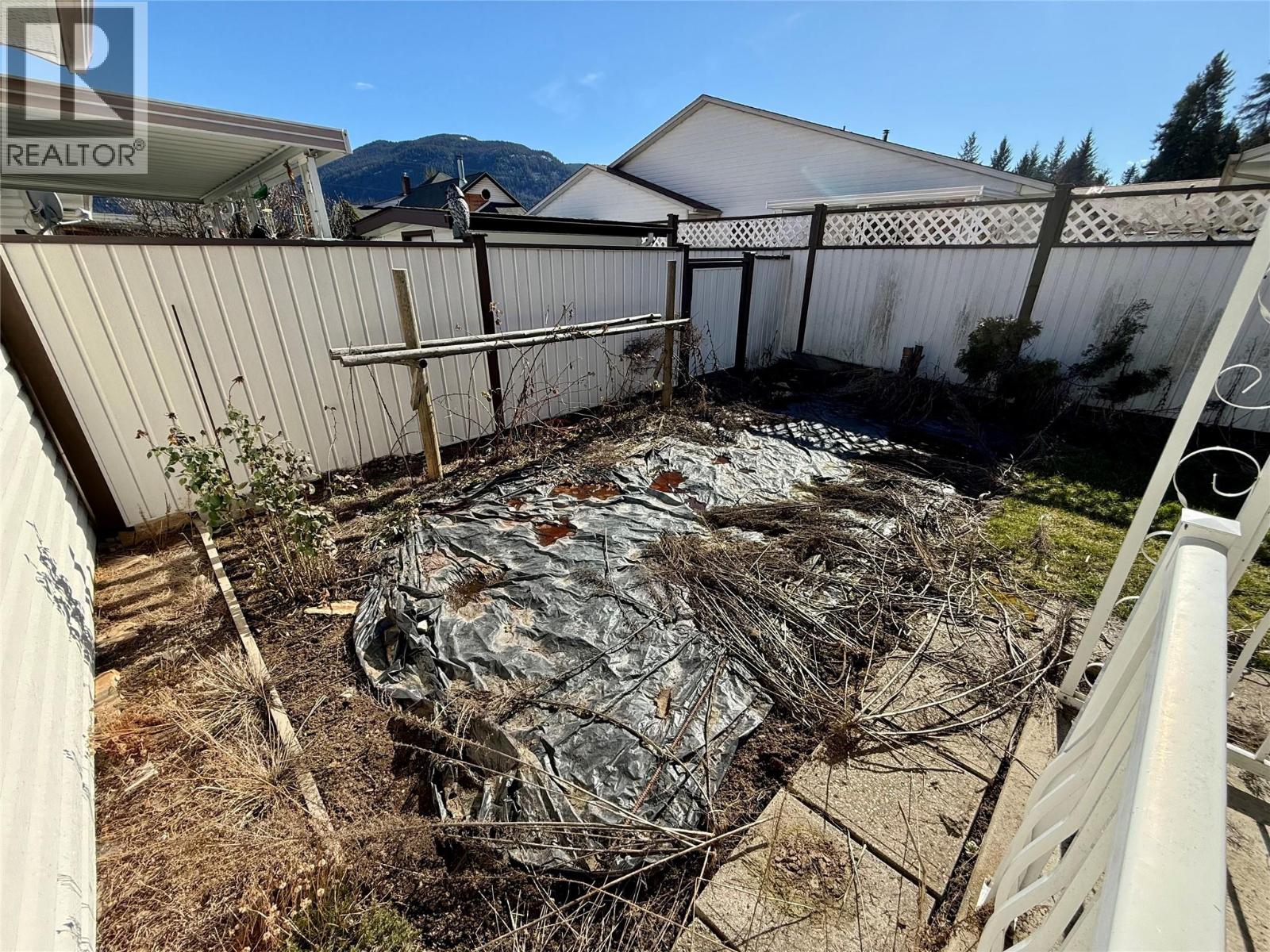 2210 Columbia Avenue Unit# 7, Castlegar, British Columbia  V1N 2X1 - Photo 40 - 10378041