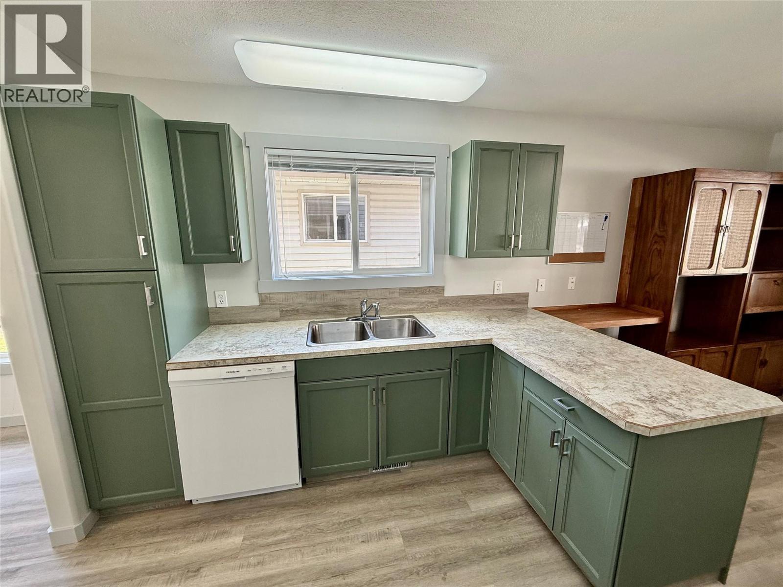 2210 Columbia Avenue Unit# 7, Castlegar, British Columbia  V1N 2X1 - Photo 9 - 10378041