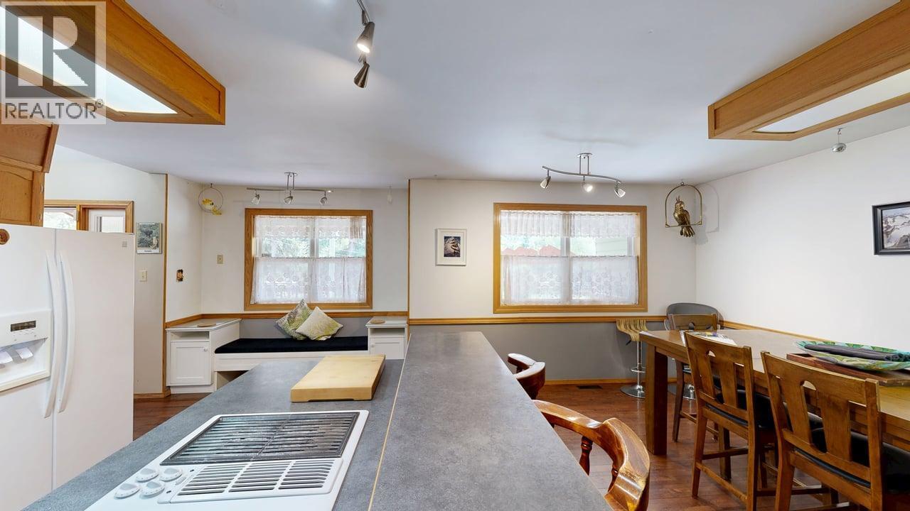 1693 Oberg Johnson Road, Golden, British Columbia  V0A 1H1 - Photo 9 - 10378413