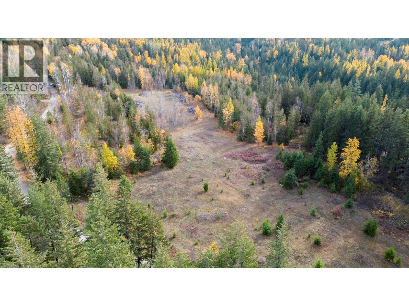 8008 Wallace Road, Vernon, British Columbia  V1B 3N2 - Photo 5 - 10378282