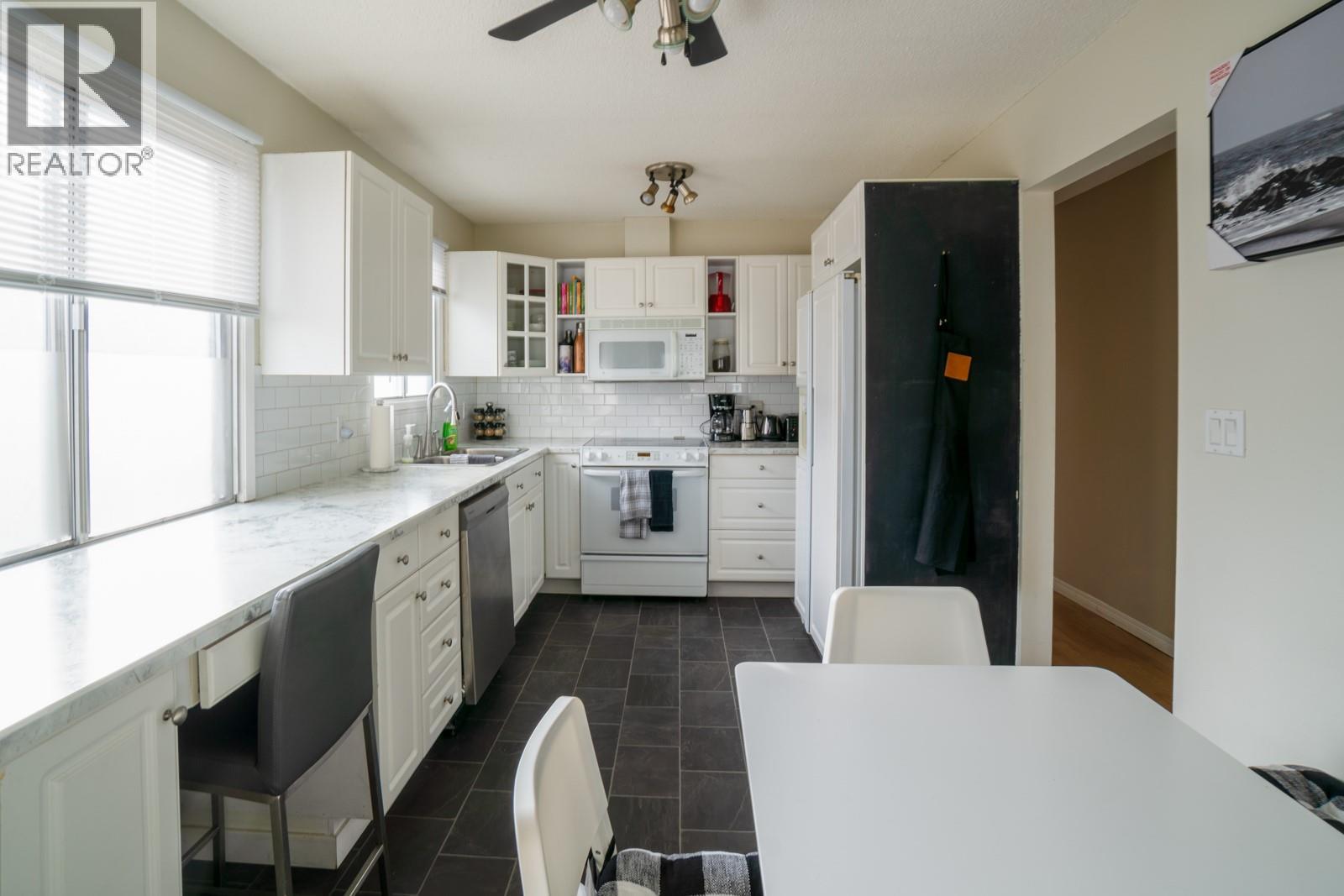 927 Fuller Avenue, Kelowna, British Columbia  V1Y 6X5 - Photo 6 - 10378228