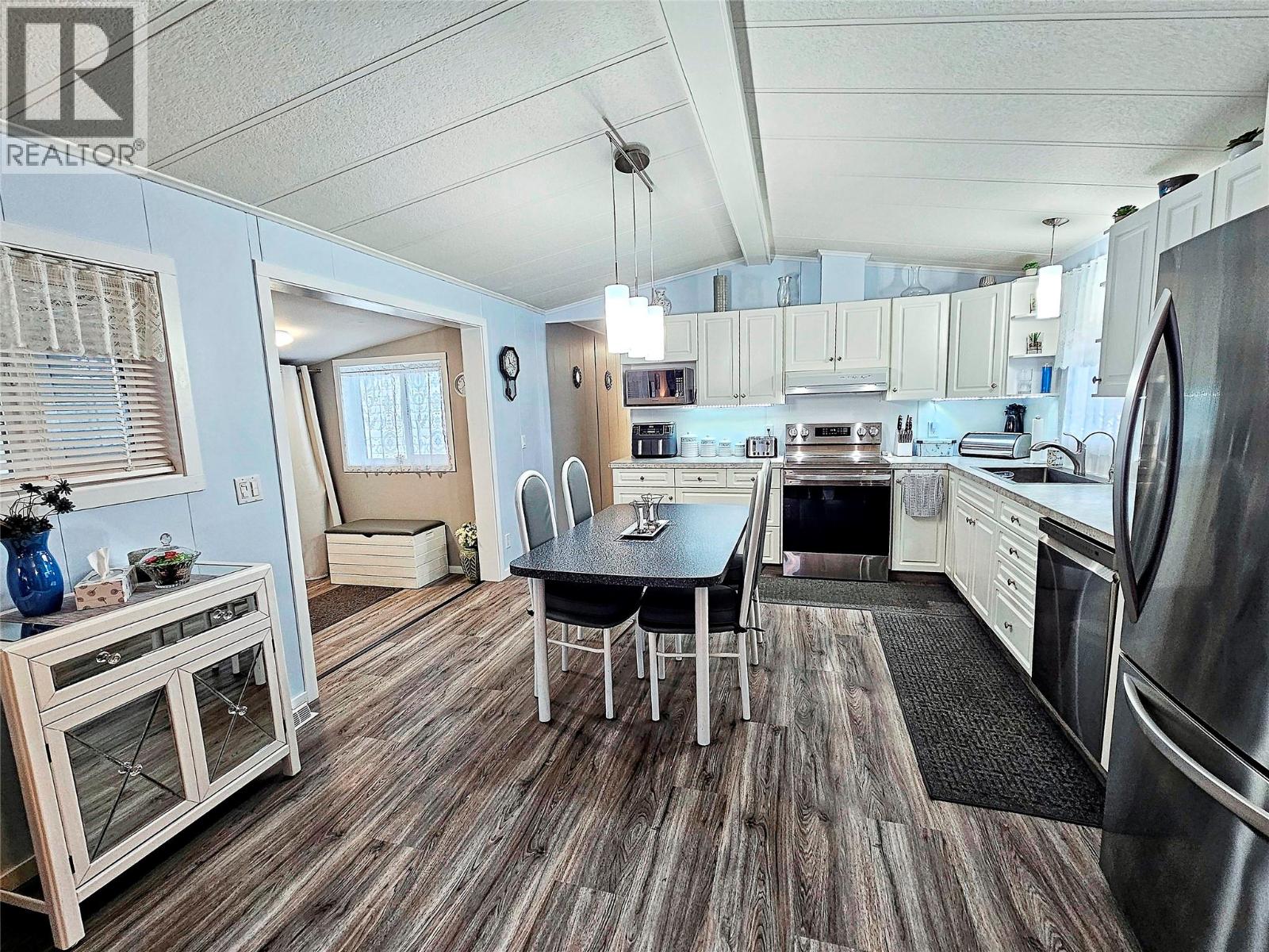 1601 Columbia Avenue Unit# 9, Castlegar, British Columbia  V1N 1J1 - Photo 11 - 10378145