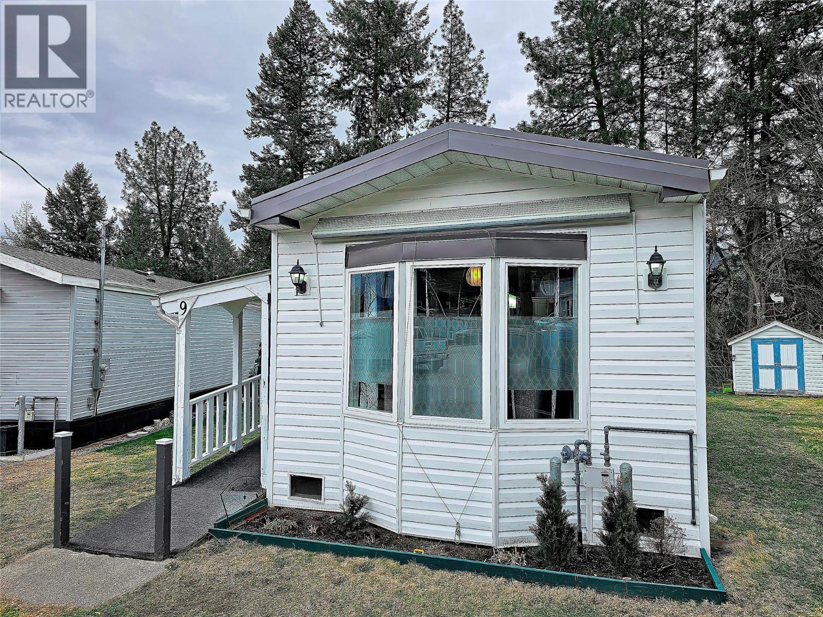 1601 Columbia Avenue Unit# 9, Castlegar, British Columbia  V1N 1J1 - Photo 31 - 10378145