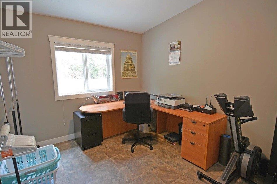 6142 Highway 3a Highway, Nelson, British Columbia  V1L 6P5 - Photo 14 - 10378126