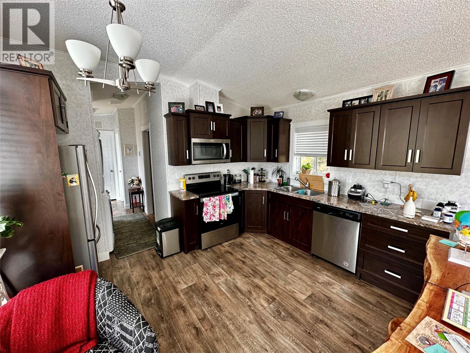 6142 Highway 3a Highway, Nelson, British Columbia  V1L 6P5 - Photo 20 - 10378126