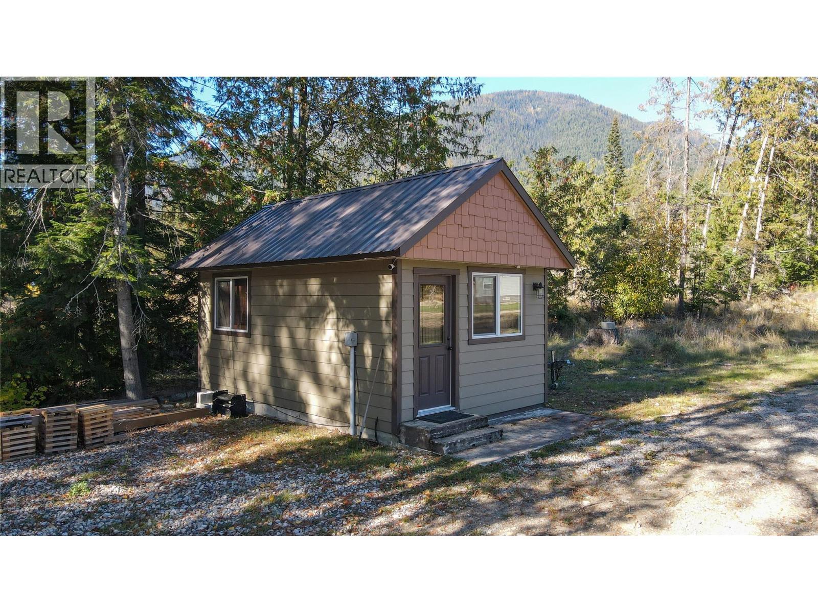 6142 Highway 3a Highway, Nelson, British Columbia  V1L 6P5 - Photo 27 - 10378126