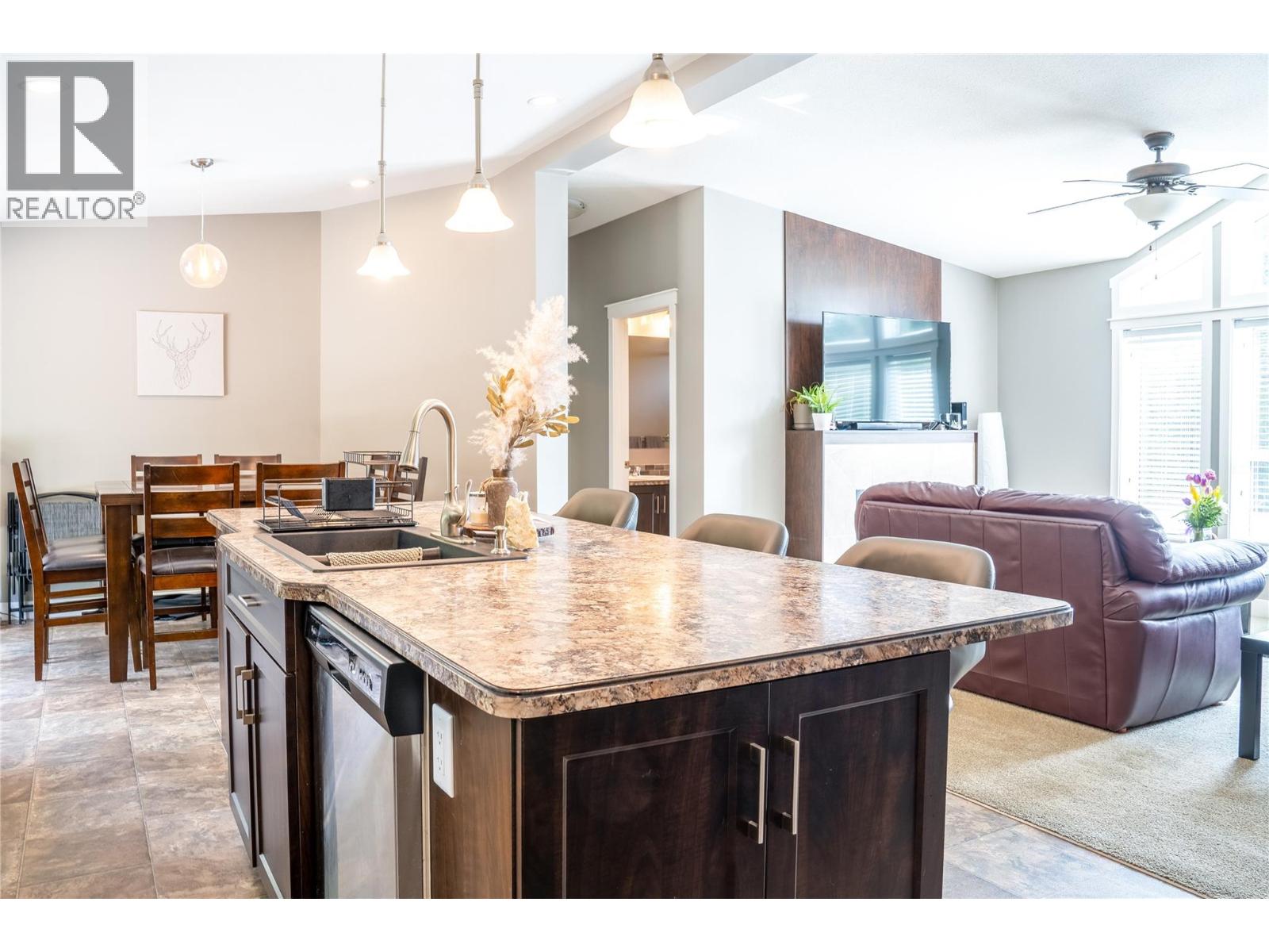 6142 Highway 3a Highway, Nelson, British Columbia  V1L 6P5 - Photo 6 - 10378126