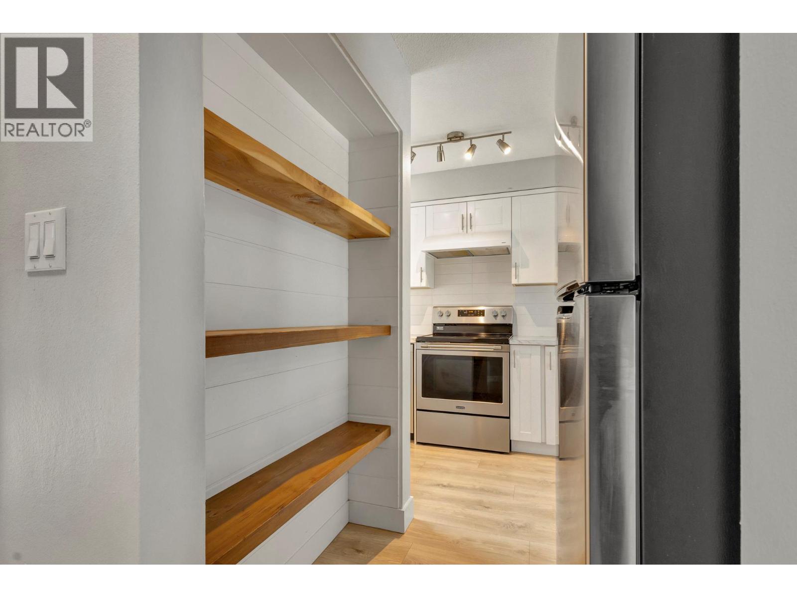 1255 Bernard Avenue Unit# 4, Kelowna, British Columbia  V1Y 6R3 - Photo 10 - 10376901