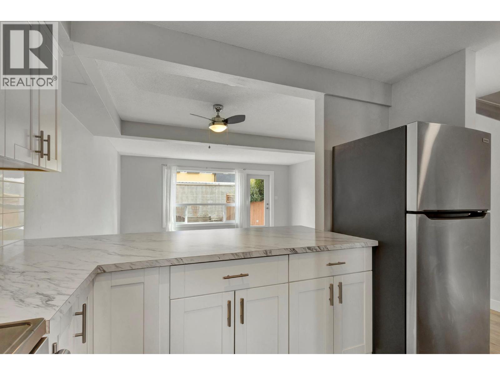 1255 Bernard Avenue Unit# 4, Kelowna, British Columbia  V1Y 6R3 - Photo 11 - 10376901