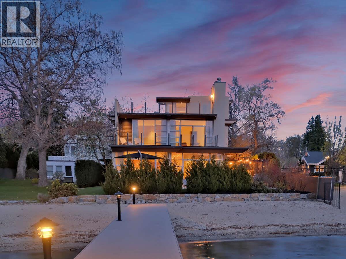 2096 Abbott Street, Kelowna, British Columbia  V1Y 1C6 - Photo 2 - 10378452