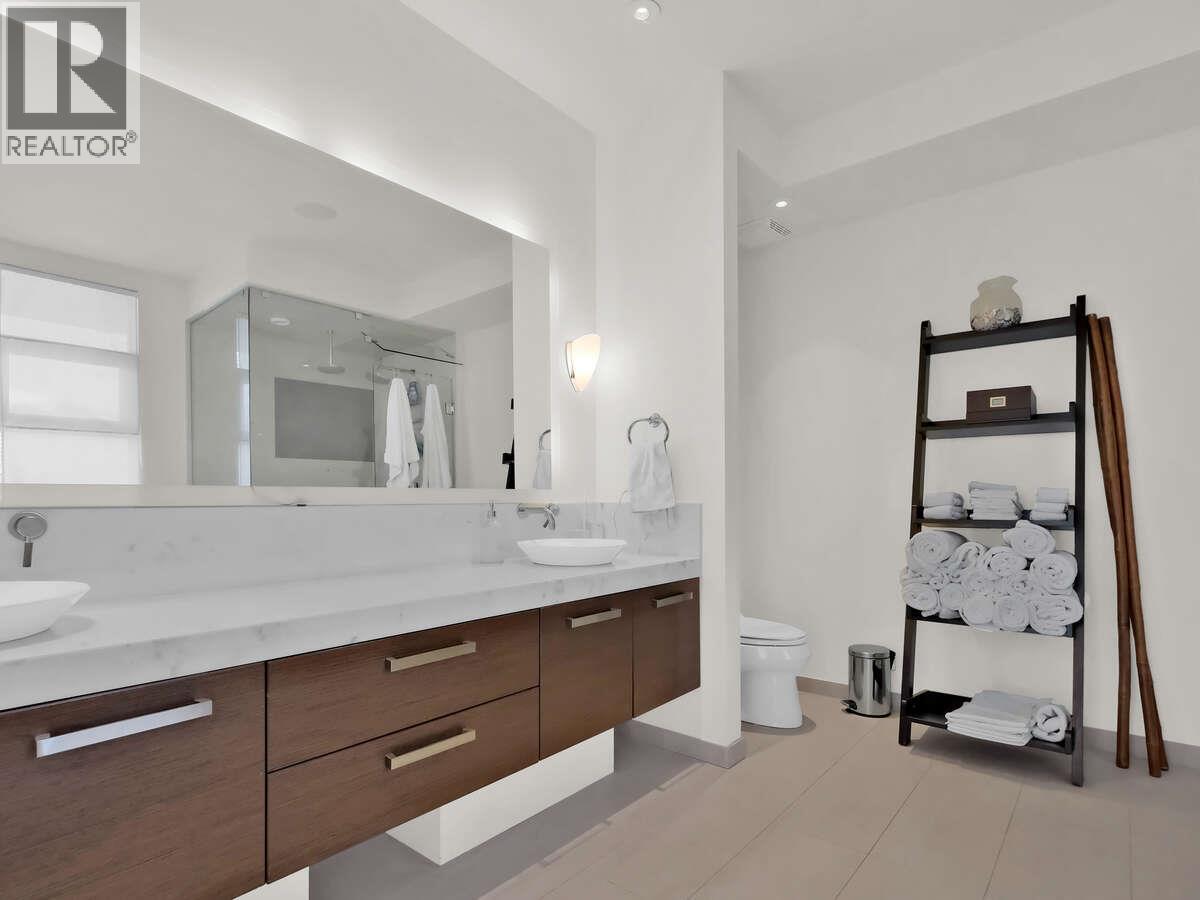 2096 Abbott Street, Kelowna, British Columbia  V1Y 1C6 - Photo 39 - 10378452