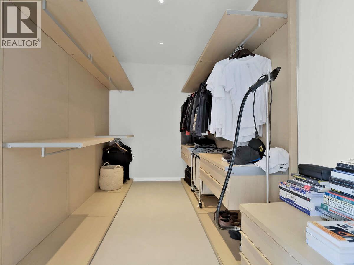 2096 Abbott Street, Kelowna, British Columbia  V1Y 1C6 - Photo 44 - 10378452