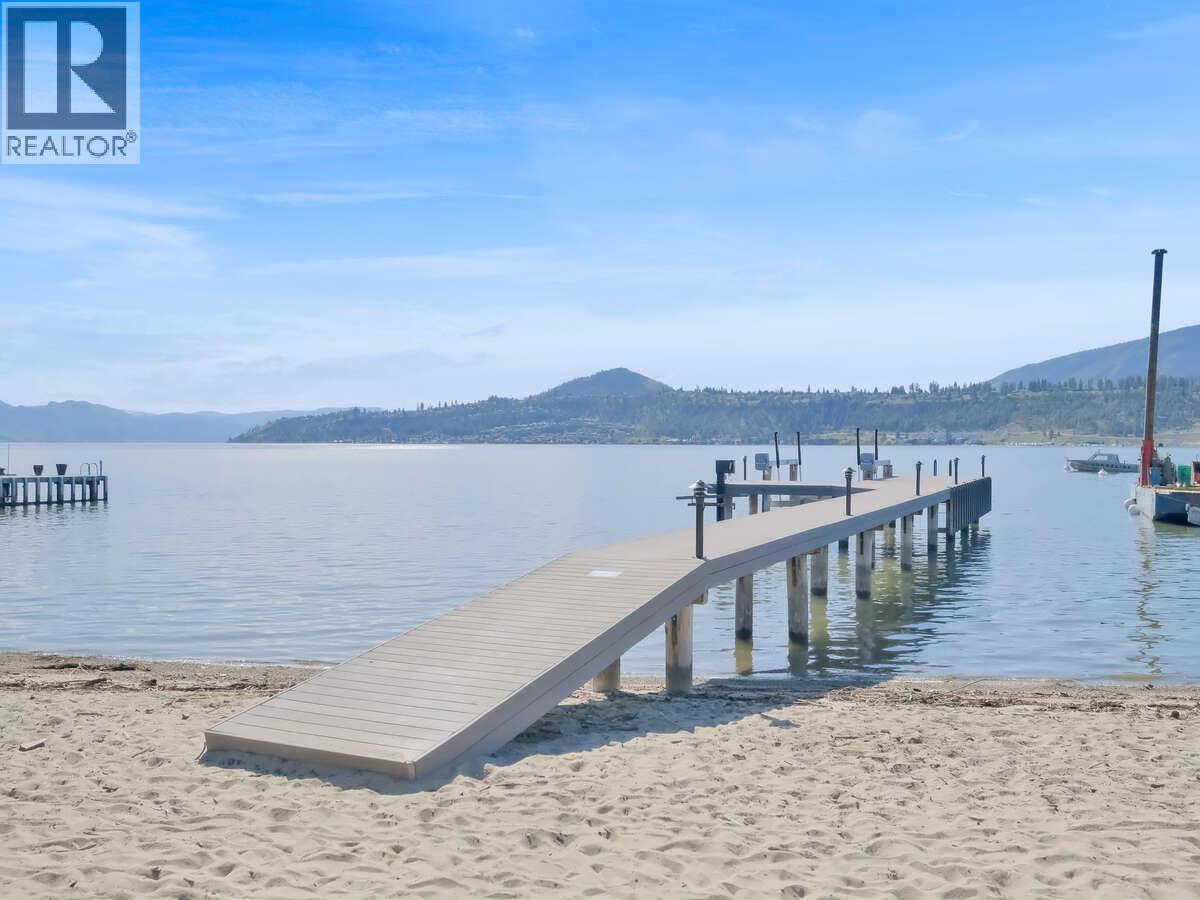 2096 Abbott Street, Kelowna, British Columbia  V1Y 1C6 - Photo 9 - 10378452