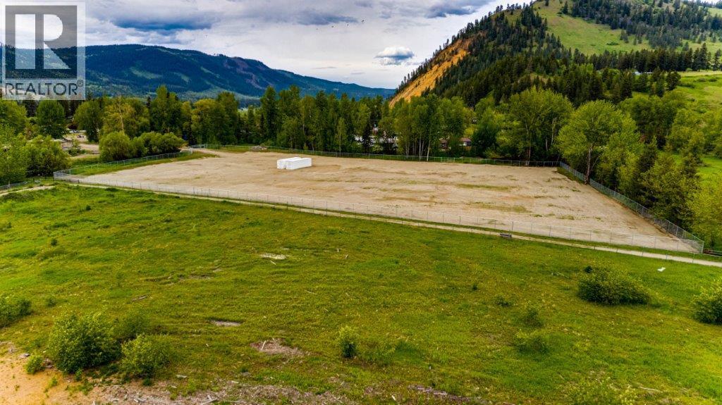 1788 Vernon Street, Lumby, British Columbia  V0E 2G0 - Photo 10 - 10378406