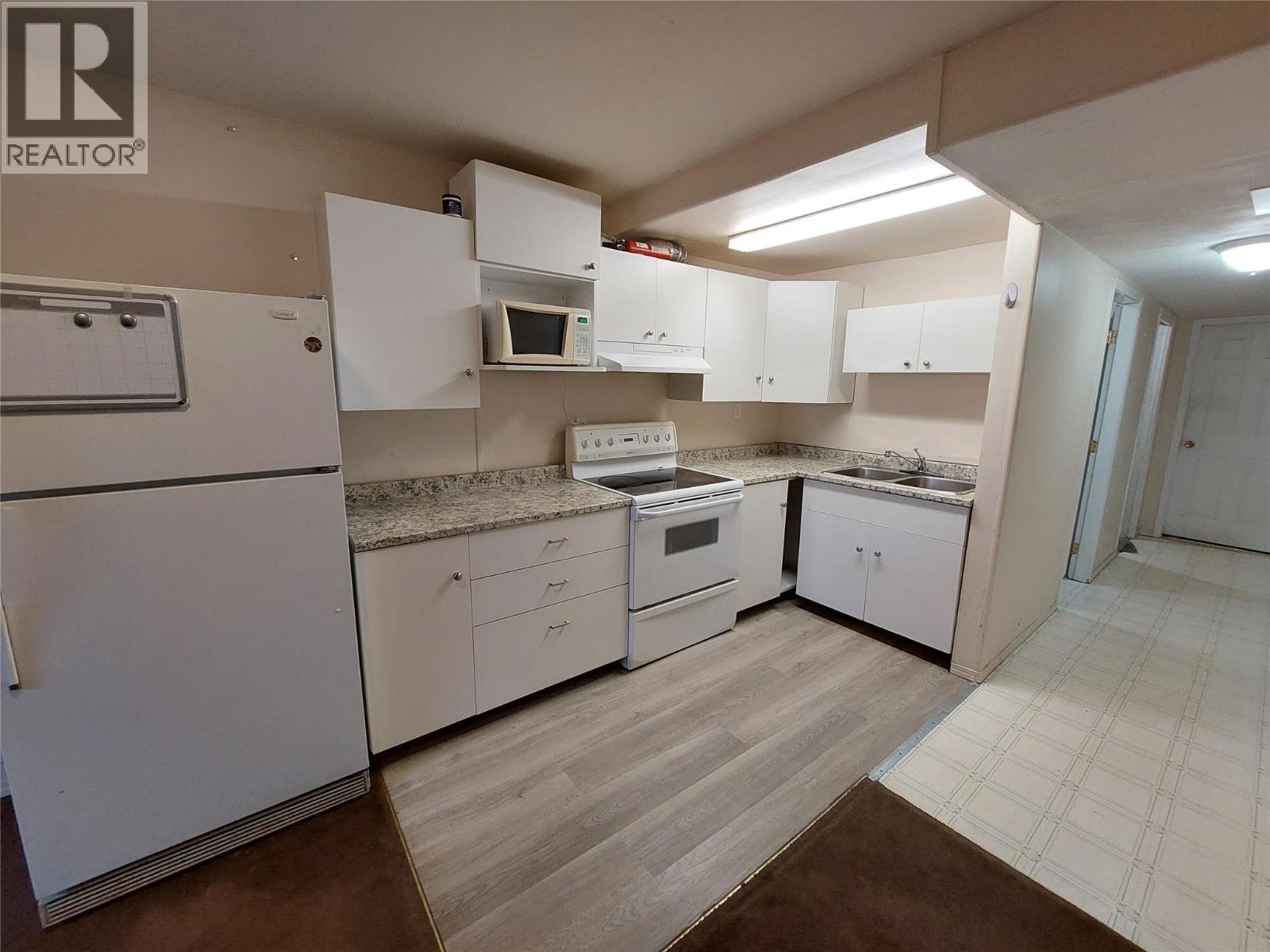 2051 Gladstone Drive, Kamloops, British Columbia  V2E 2B9 - Photo 12 - 10378292