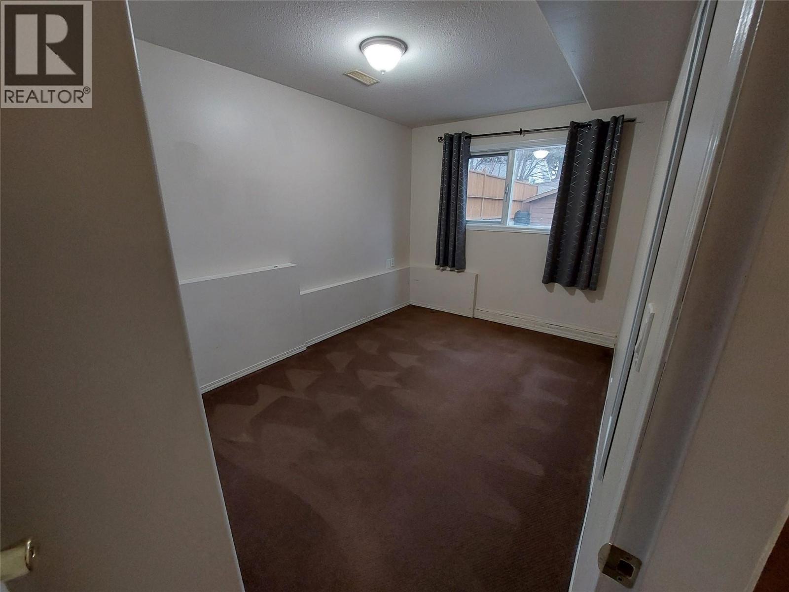 2051 Gladstone Drive, Kamloops, British Columbia  V2E 2B9 - Photo 14 - 10378292