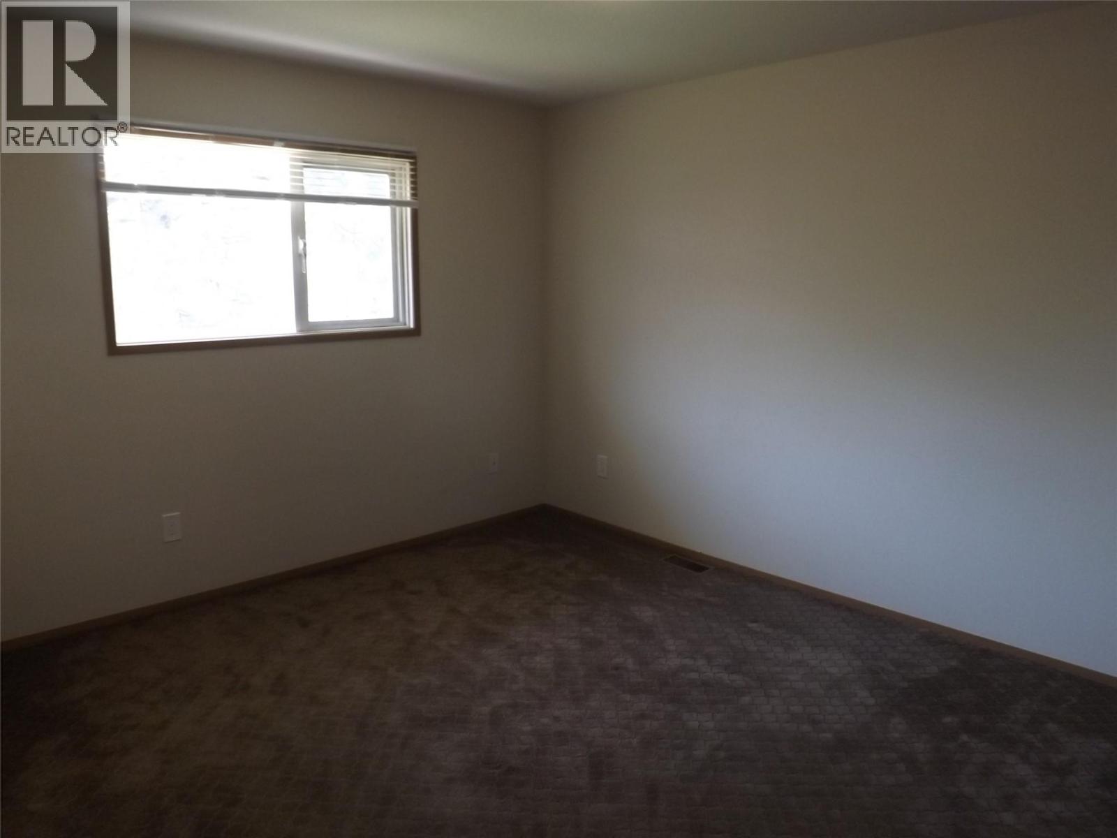 2051 Gladstone Drive, Kamloops, British Columbia  V2E 2B9 - Photo 24 - 10378292