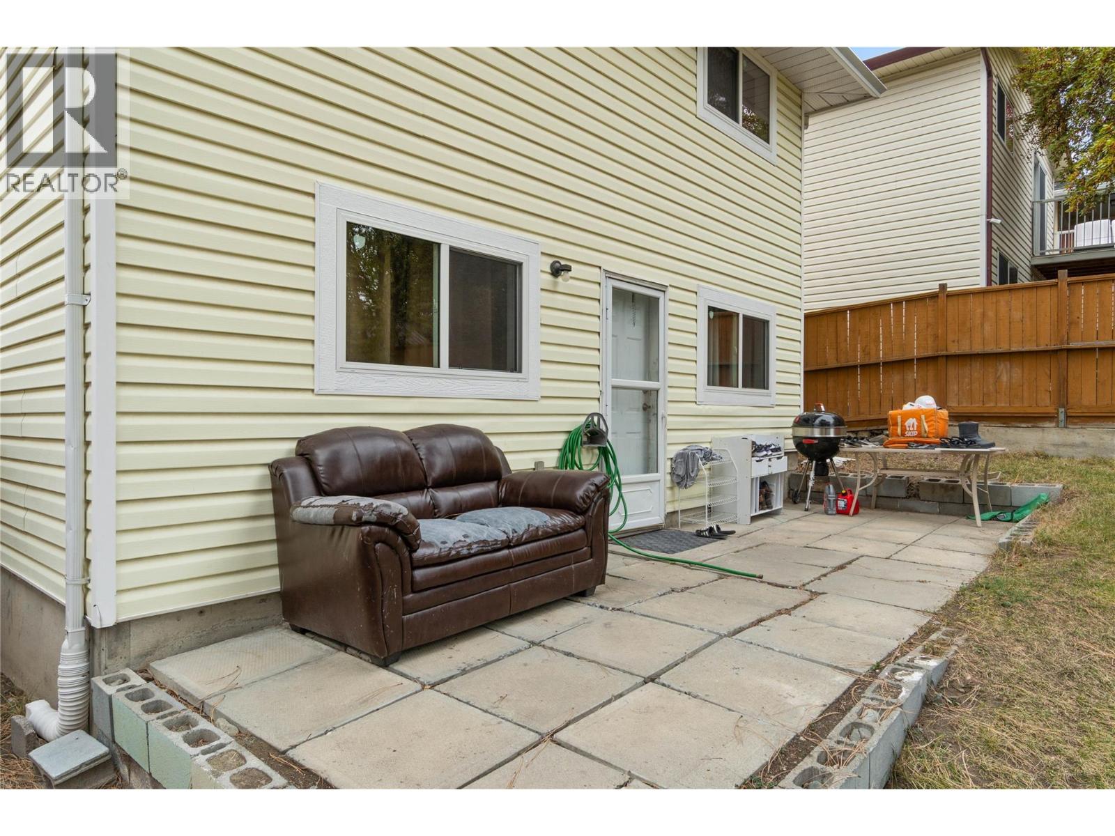 2051 Gladstone Drive, Kamloops, British Columbia  V2E 2B9 - Photo 30 - 10378292