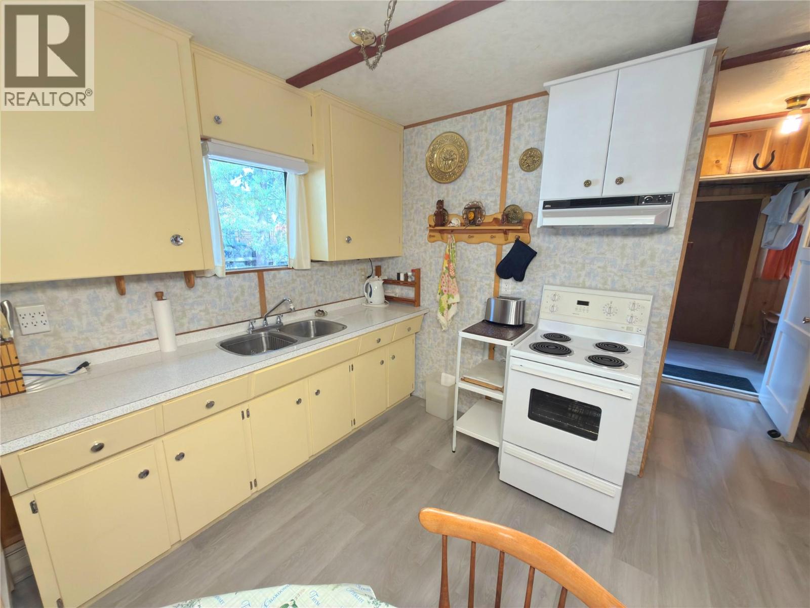 2649 Otter Avenue, Tulameen, British Columbia  V0X 1W0 - Photo 11 - 10378431