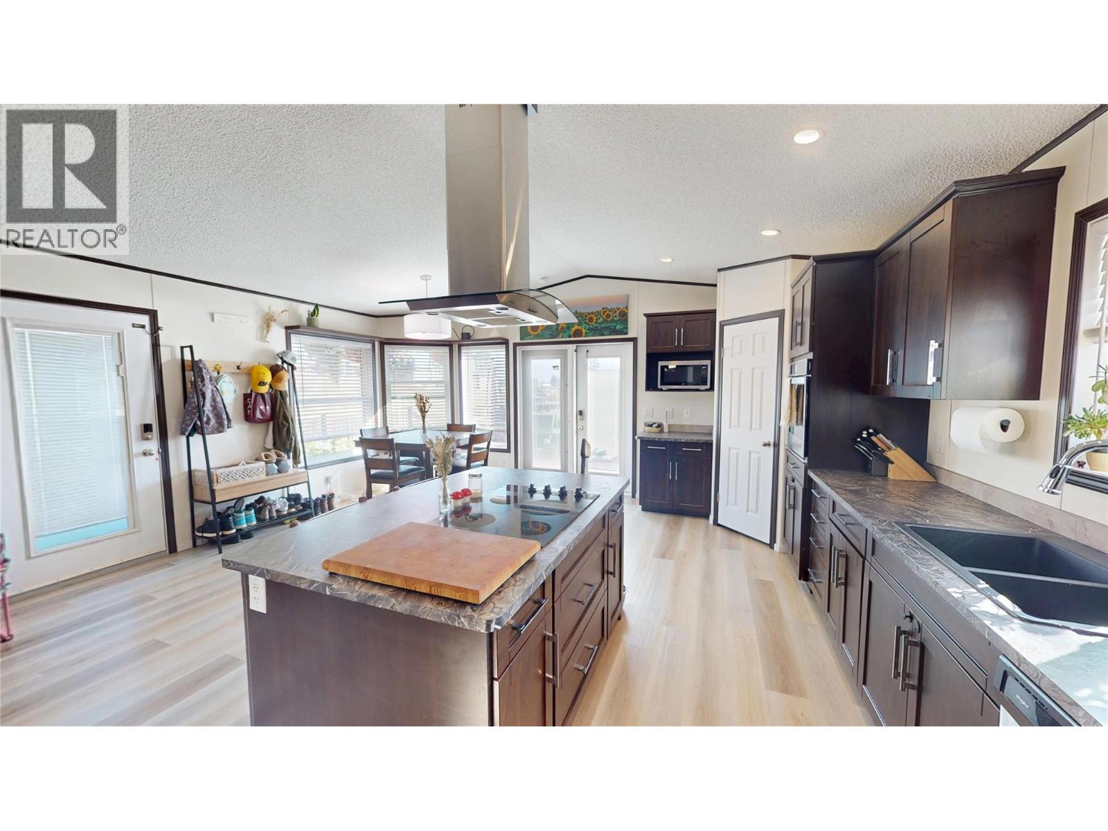 505 Steepleview Point Nw, Cranbrook, British Columbia  V1C 5L3 - Photo 13 - 10378401