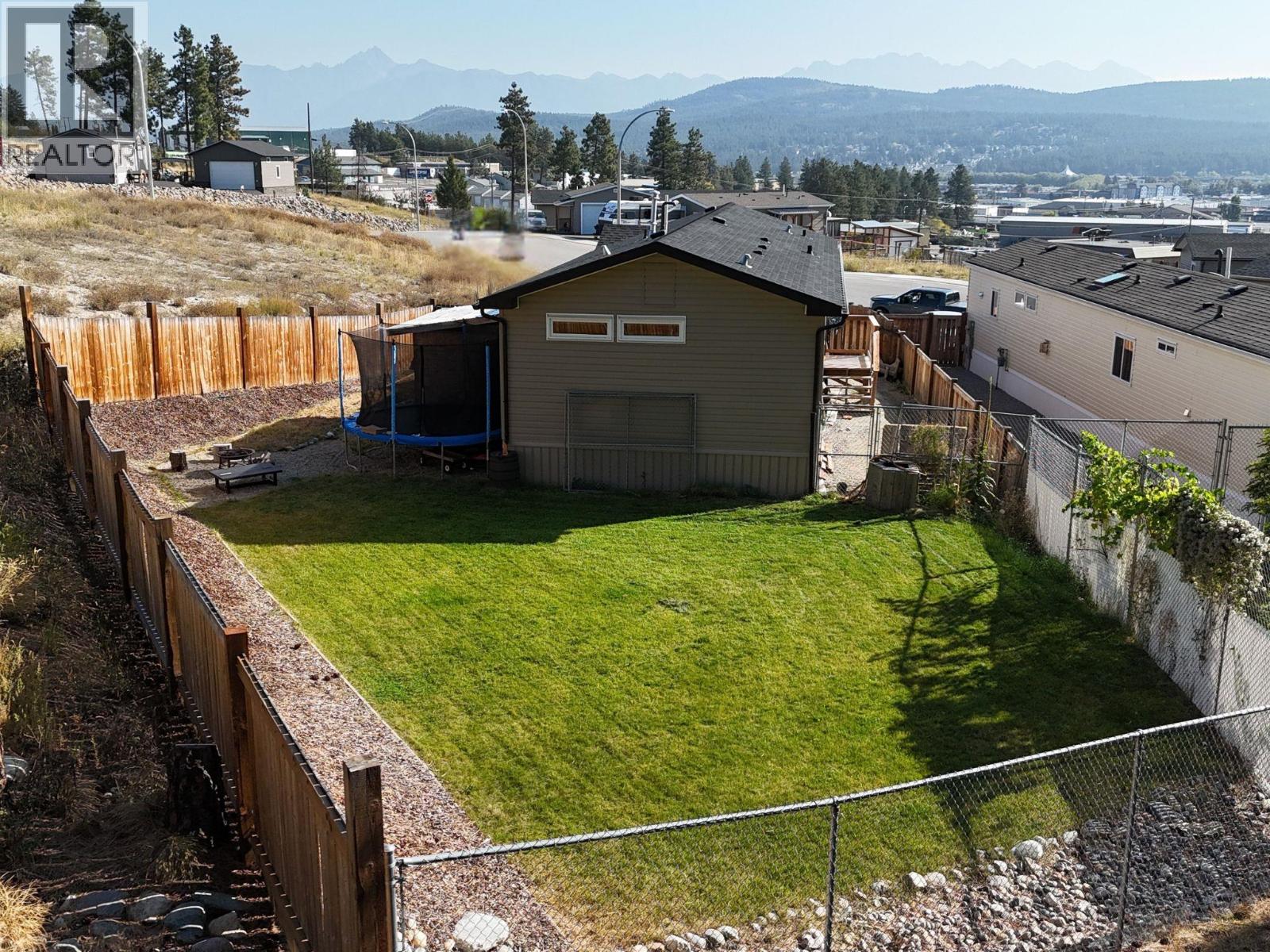 505 Steepleview Point Nw, Cranbrook, British Columbia  V1C 5L3 - Photo 3 - 10378401