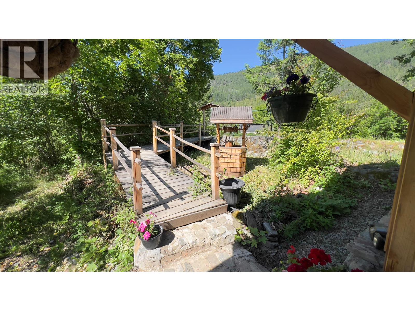 617 Payne Street, Creston, British Columbia  V0B 1G6 - Photo 12 - 10378335