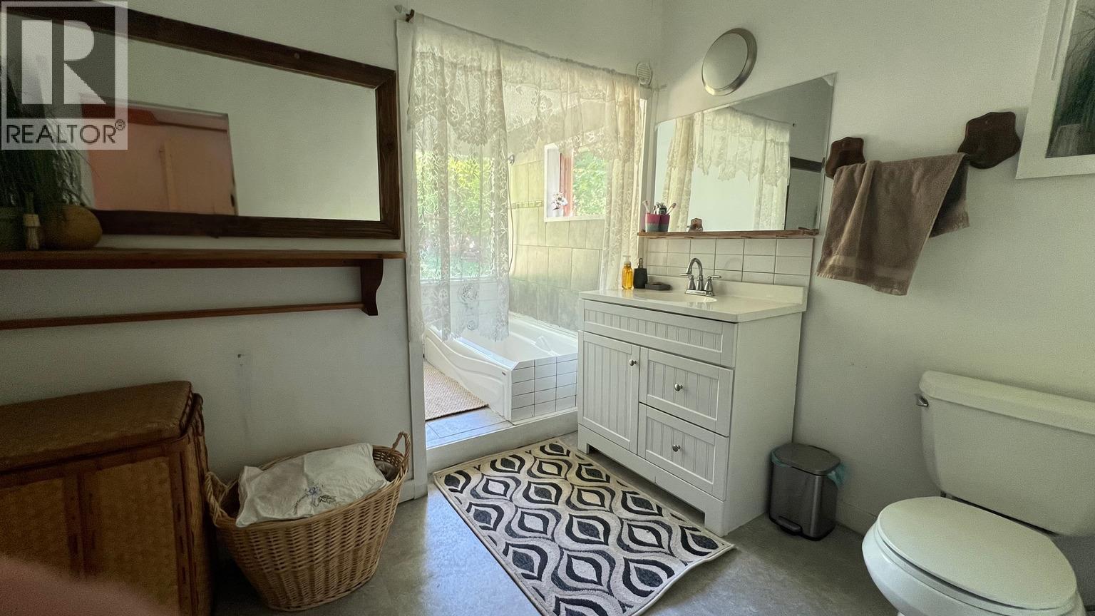 617 Payne Street, Creston, British Columbia  V0B 1G6 - Photo 27 - 10378335