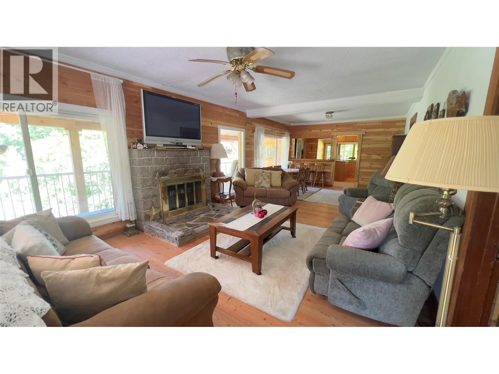 617 Payne Street, Creston, British Columbia  V0B 1G6 - Photo 32 - 10378335