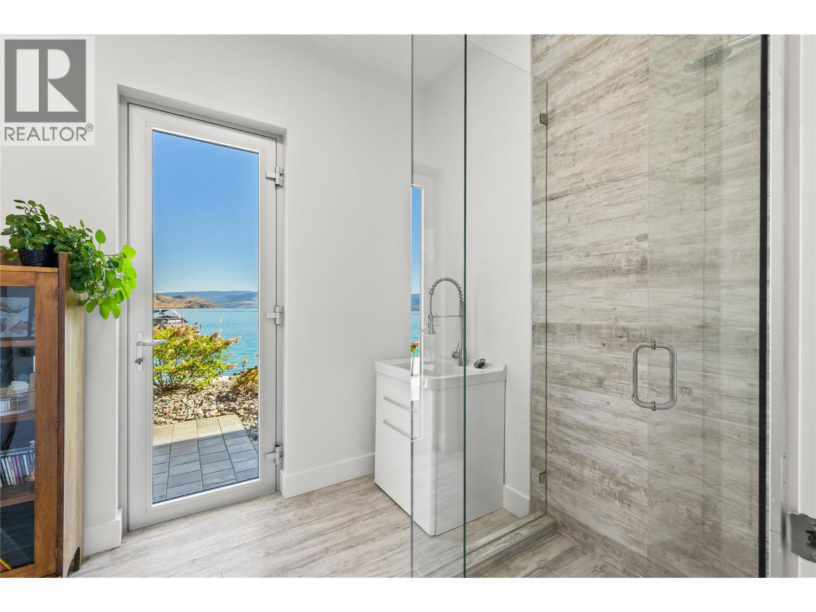 18451 Crystal Waters Road Unit# 8, Lake Country, British Columbia  V4V 2G2 - Photo 32 - 10378435