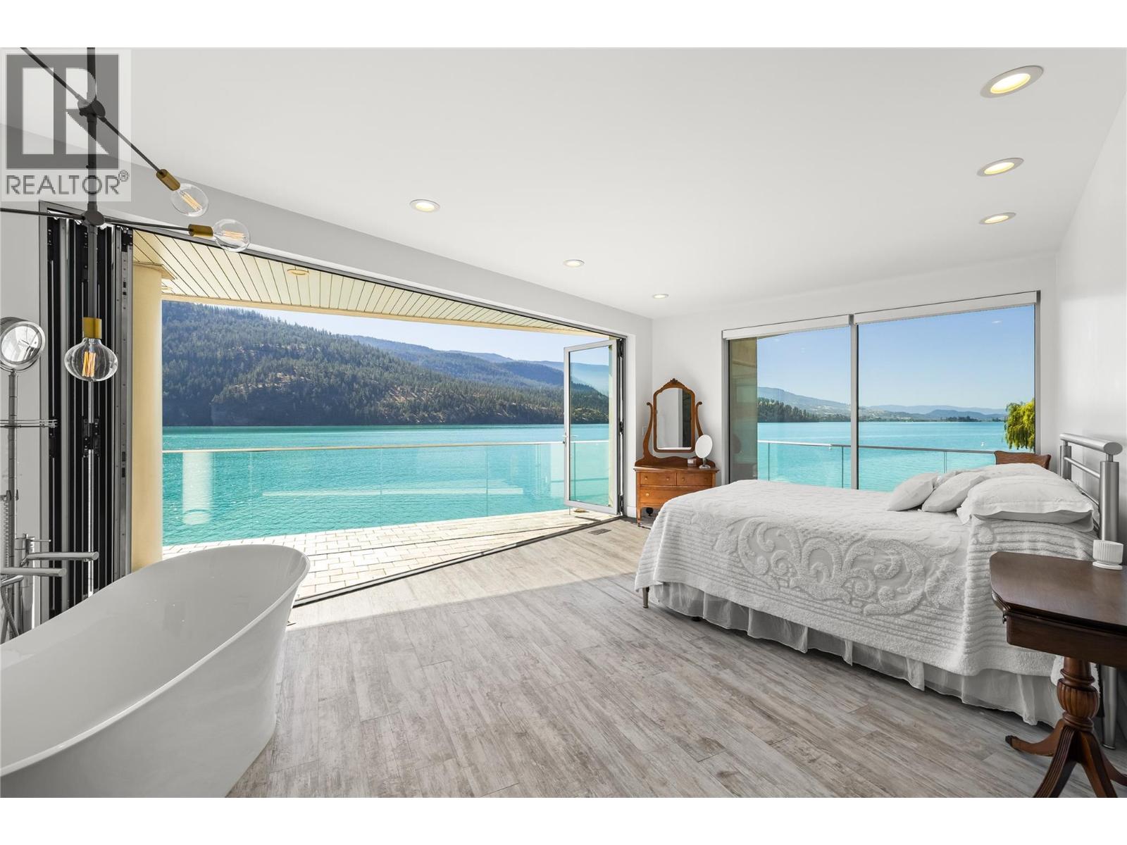 18451 Crystal Waters Road Unit# 8, Lake Country, British Columbia  V4V 2G2 - Photo 41 - 10378435