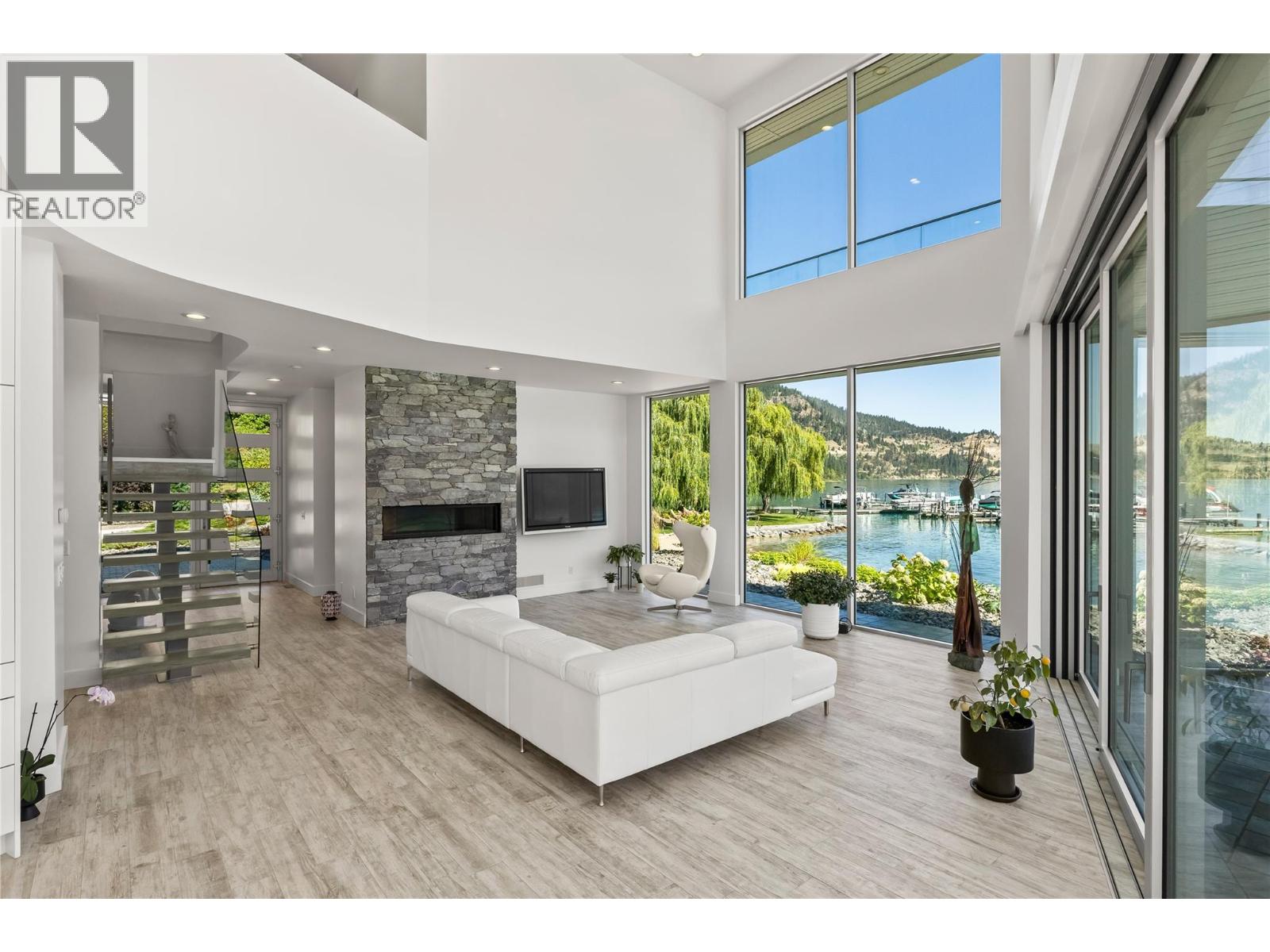 18451 Crystal Waters Road Unit# 8, Lake Country, British Columbia  V4V 2G2 - Photo 6 - 10378435