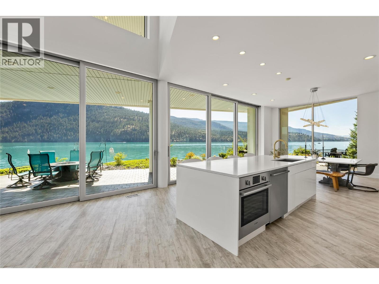 18451 Crystal Waters Road Unit# 8, Lake Country, British Columbia  V4V 2G2 - Photo 9 - 10378435