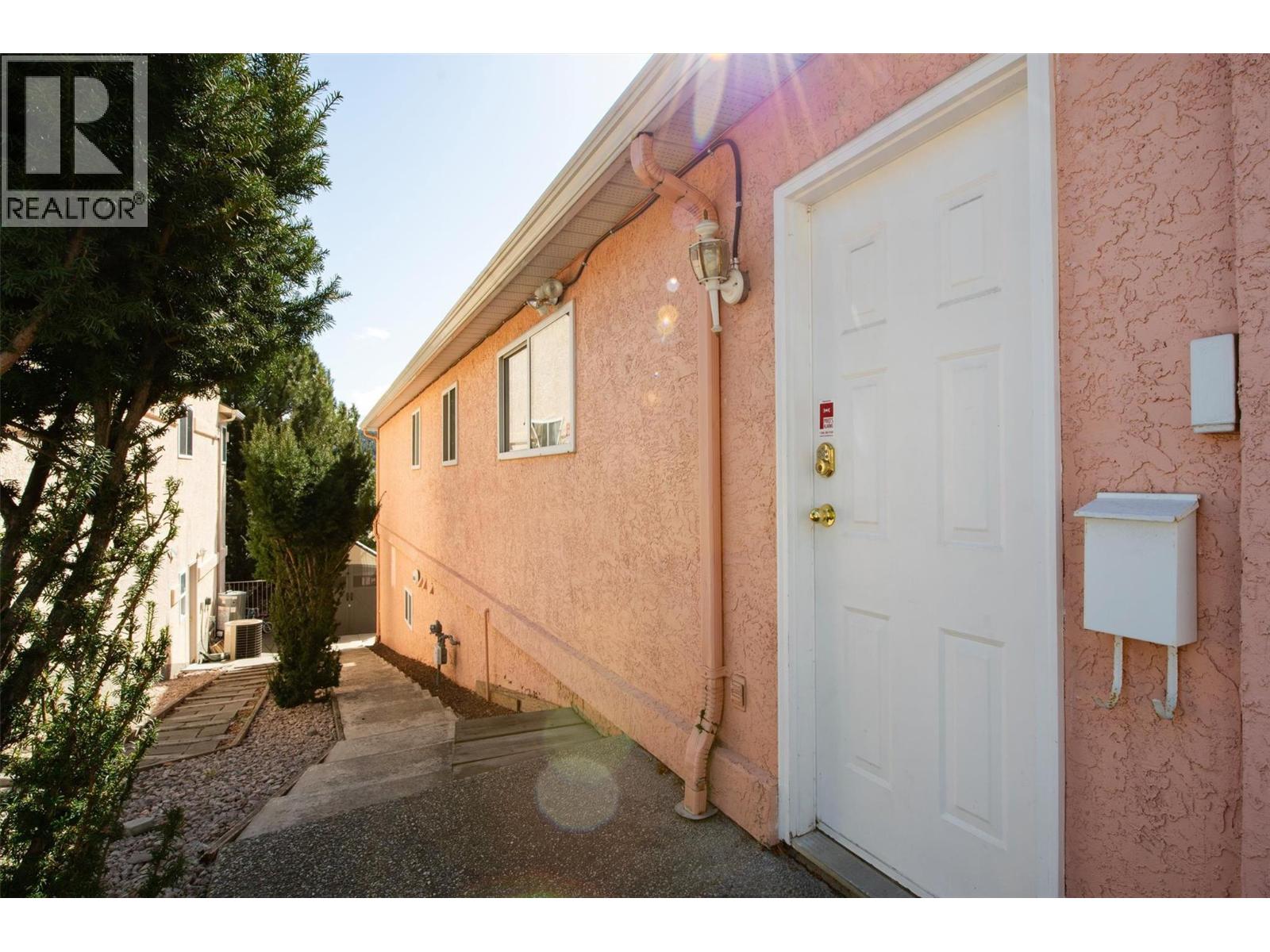573 Spruceview Place N, Kelowna, British Columbia  V1V 1S7 - Photo 41 - 10378336