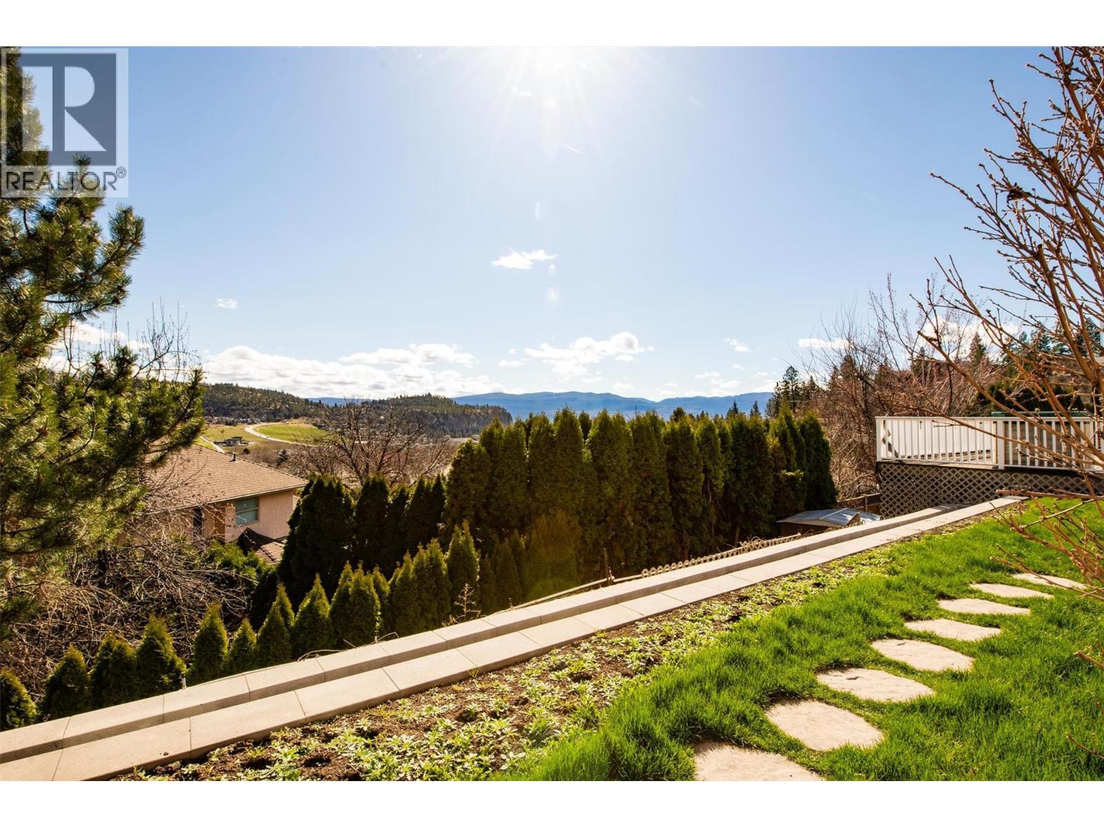 573 Spruceview Place N, Kelowna, British Columbia  V1V 1S7 - Photo 43 - 10378336