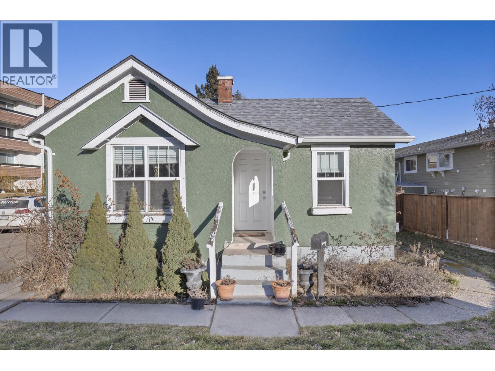 1981 Gordon Drive, Kelowna, British Columbia  V1Y 3J1 - Photo 2 - 10378468