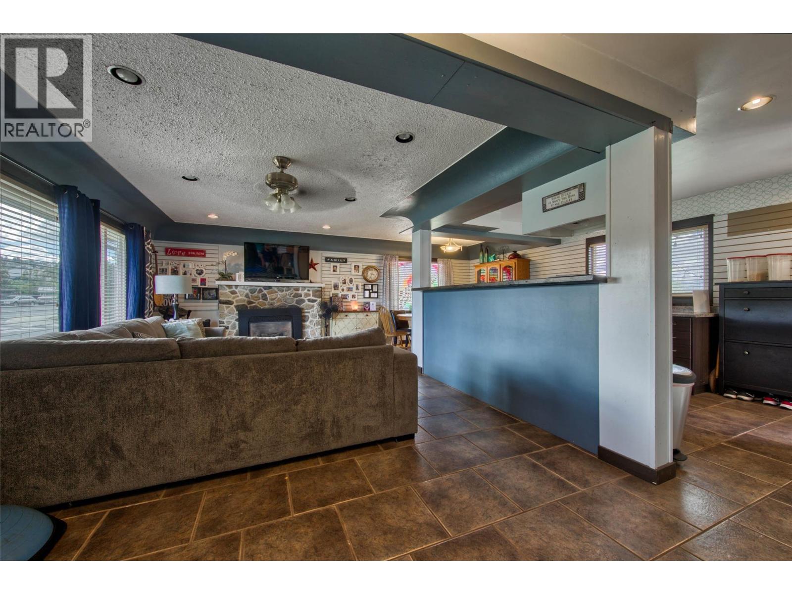 1006 Battle Street, Kamloops, British Columbia  V2C 2N3 - Photo 12 - 10378331