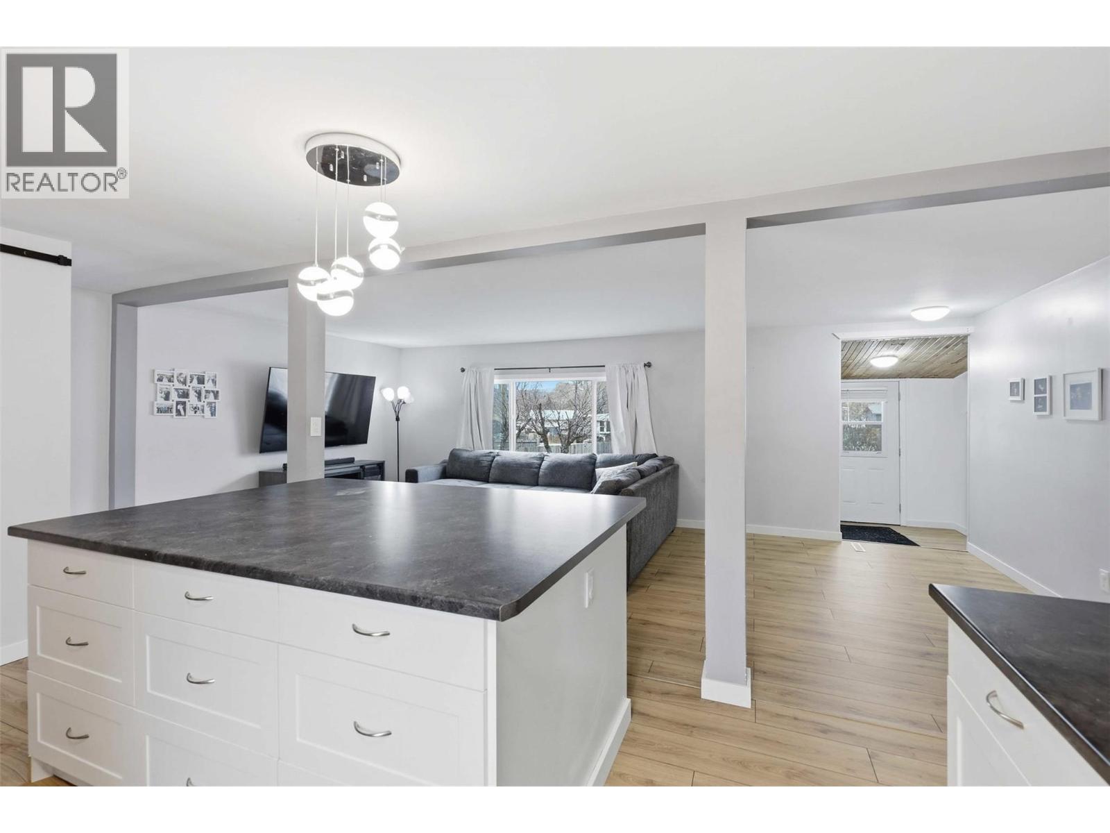 1328 Riverview Place, Pritchard, British Columbia  V0E 2P0 - Photo 6 - 10378313