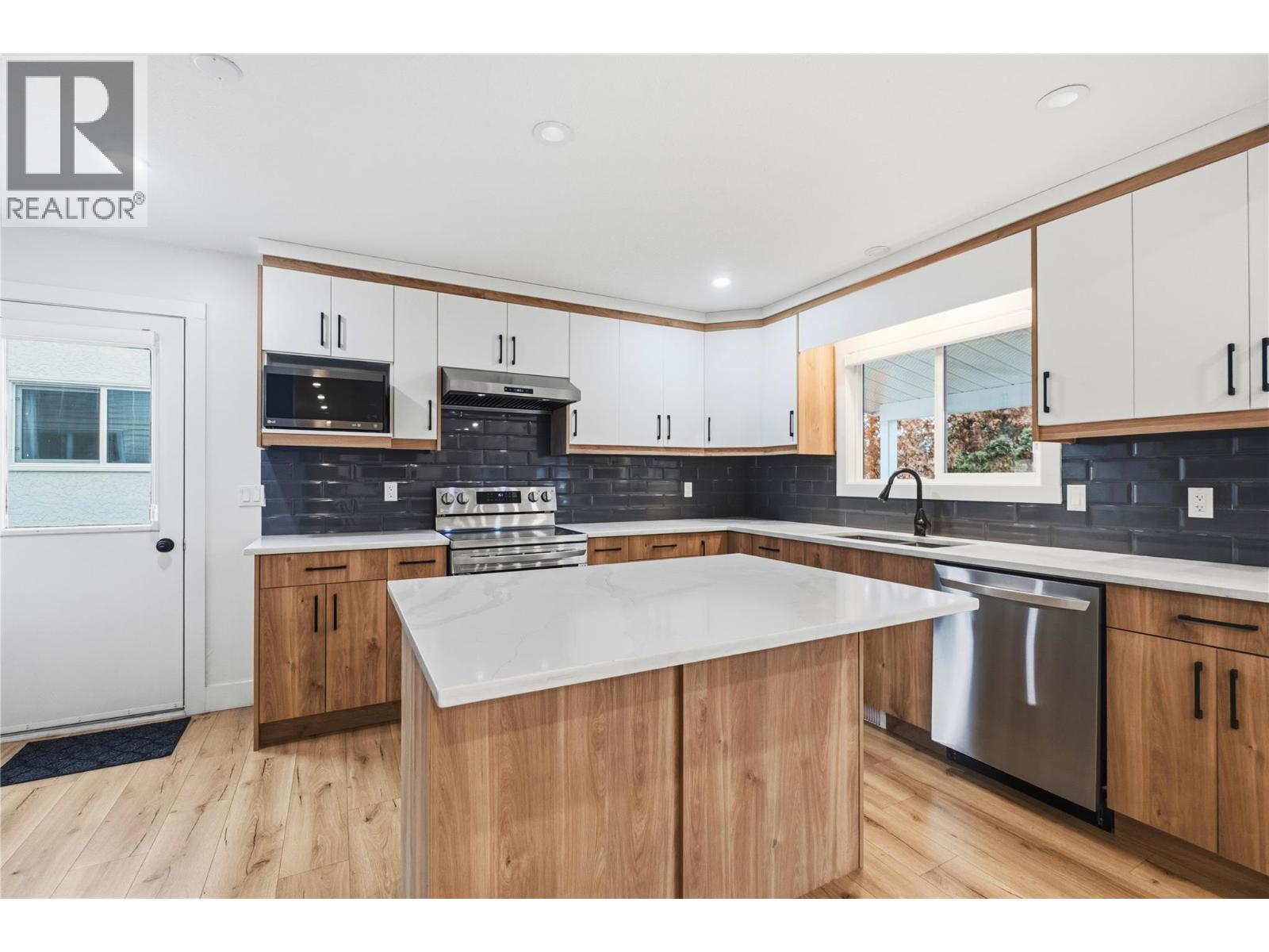 1432 Athans Court, Kelowna, British Columbia  V1Y 8K3 - Photo 17 - 10378152