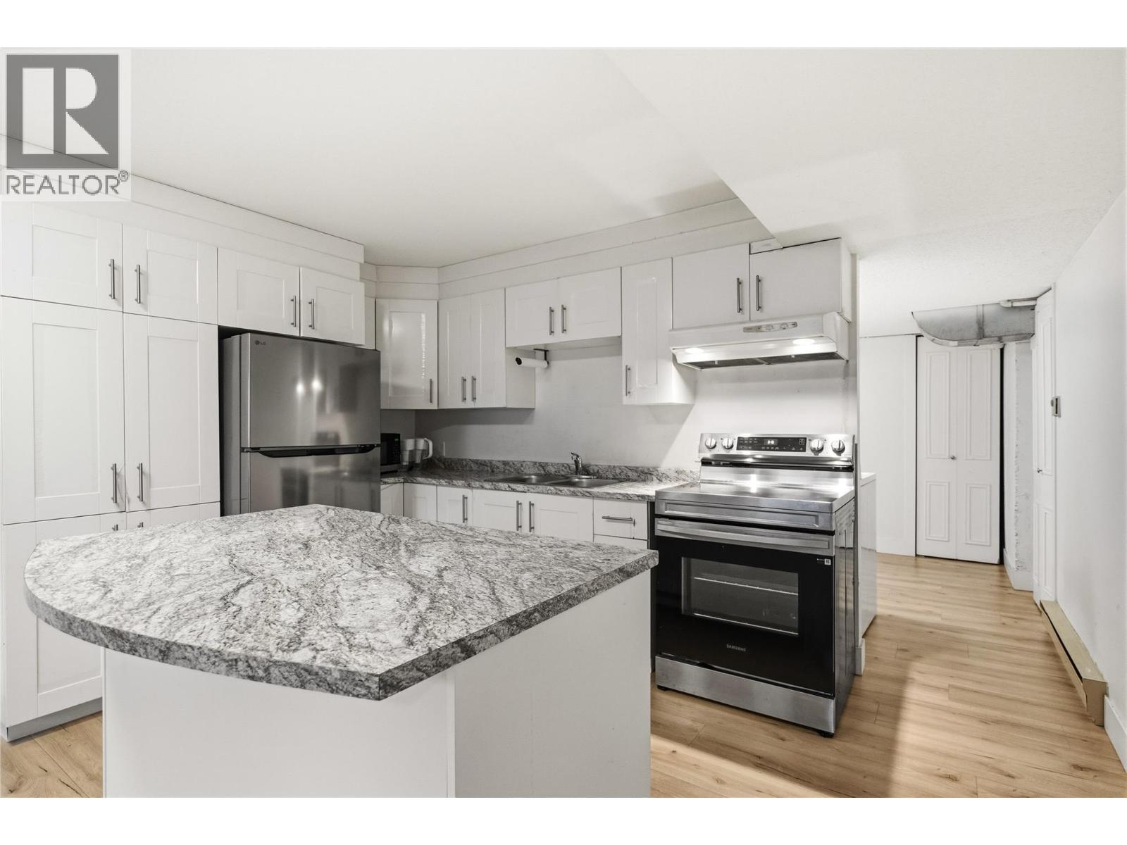 1432 Athans Court, Kelowna, British Columbia  V1Y 8K3 - Photo 38 - 10378152