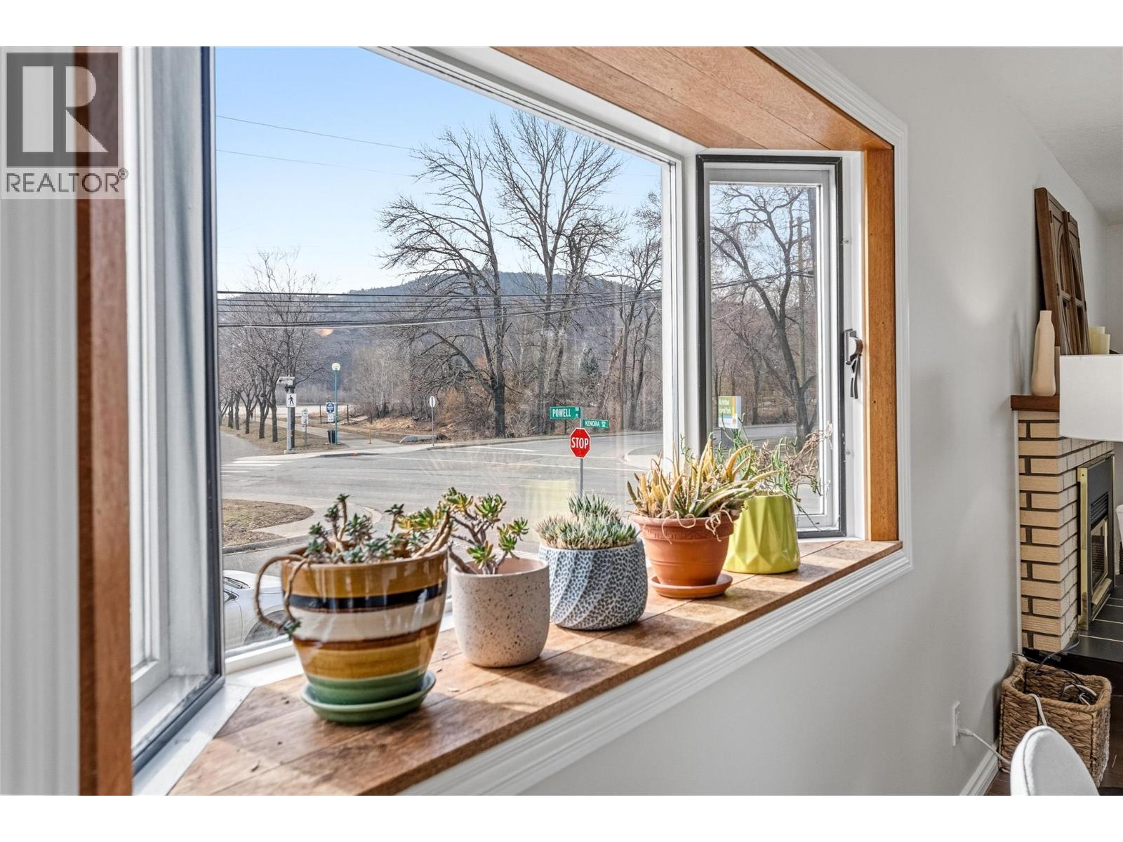 341 Kenora Road, Kamloops, British Columbia  V2B 3X6 - Photo 12 - 10378440