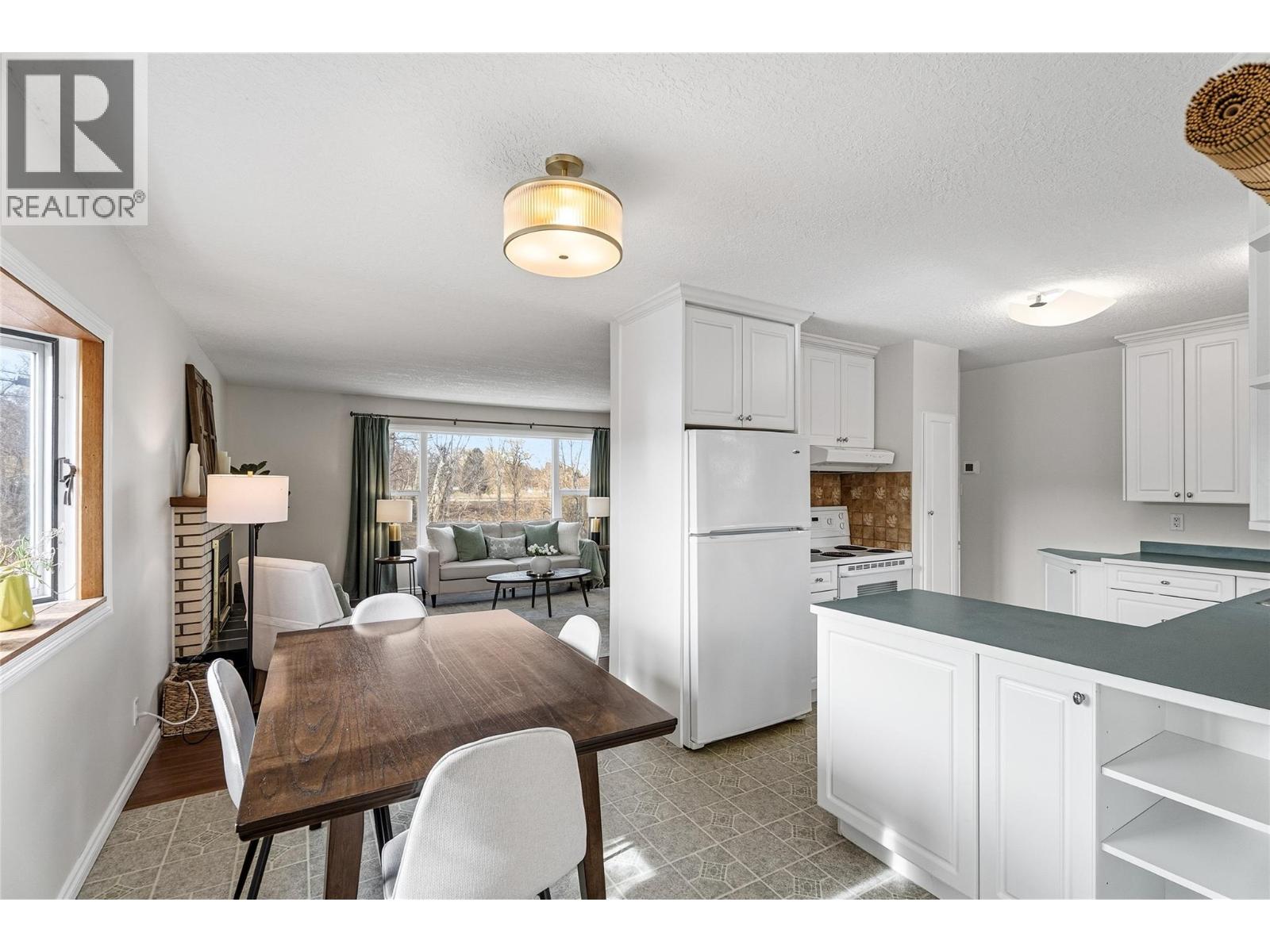 341 Kenora Road, Kamloops, British Columbia  V2B 3X6 - Photo 13 - 10378440