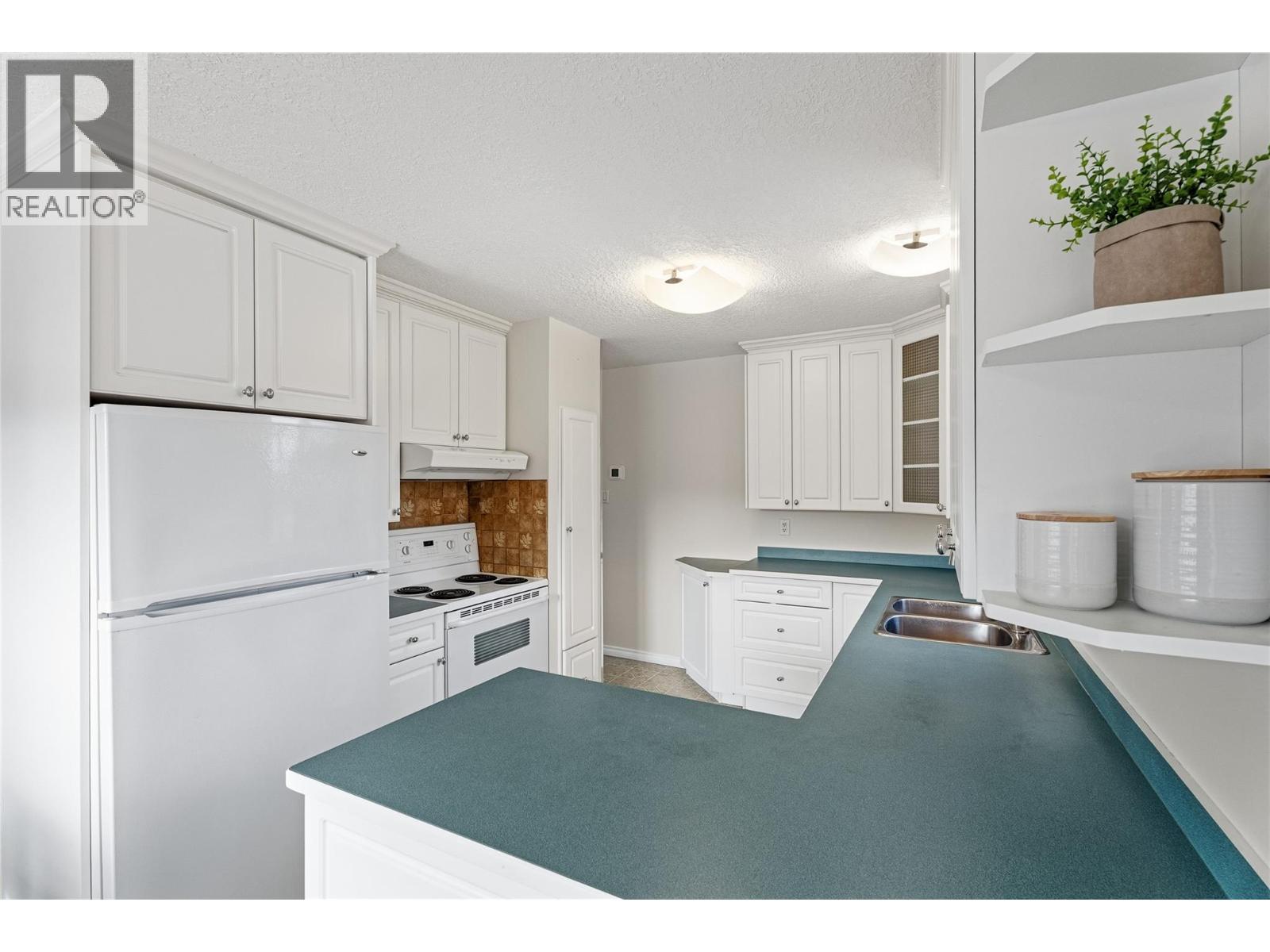 341 Kenora Road, Kamloops, British Columbia  V2B 3X6 - Photo 14 - 10378440