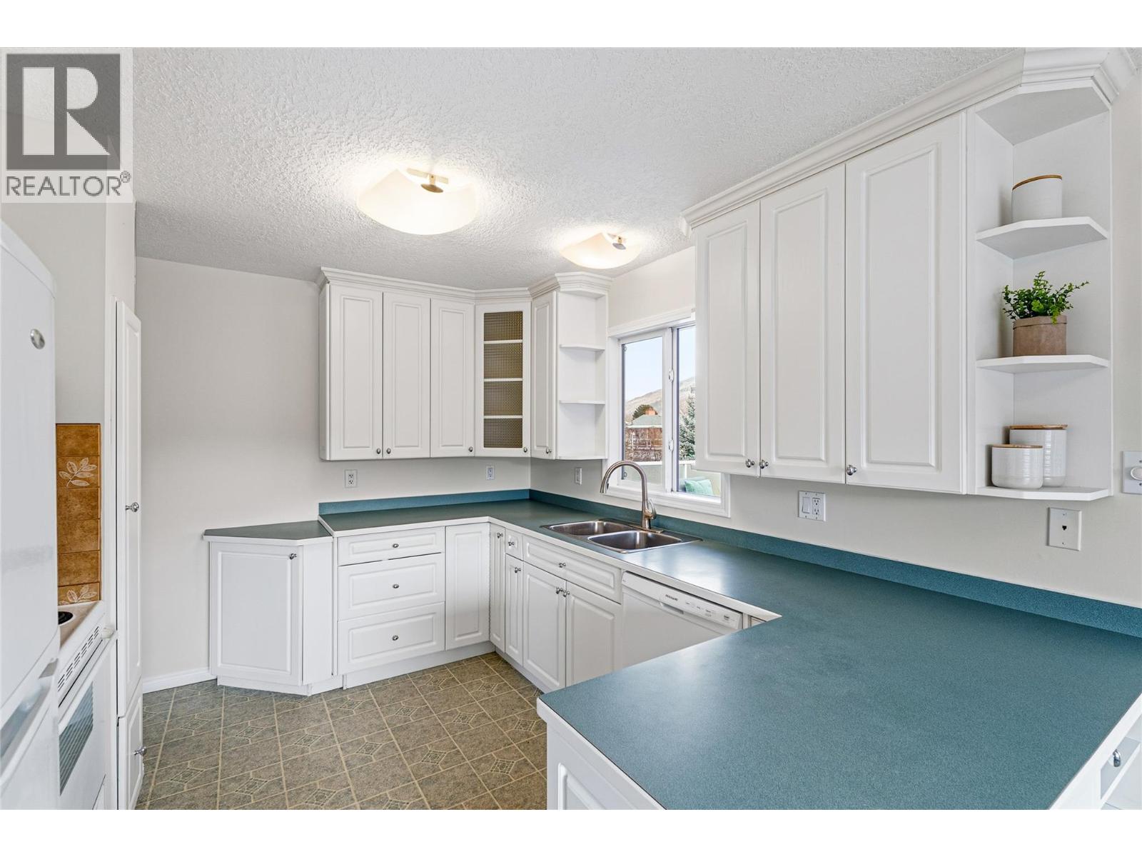 341 Kenora Road, Kamloops, British Columbia  V2B 3X6 - Photo 15 - 10378440